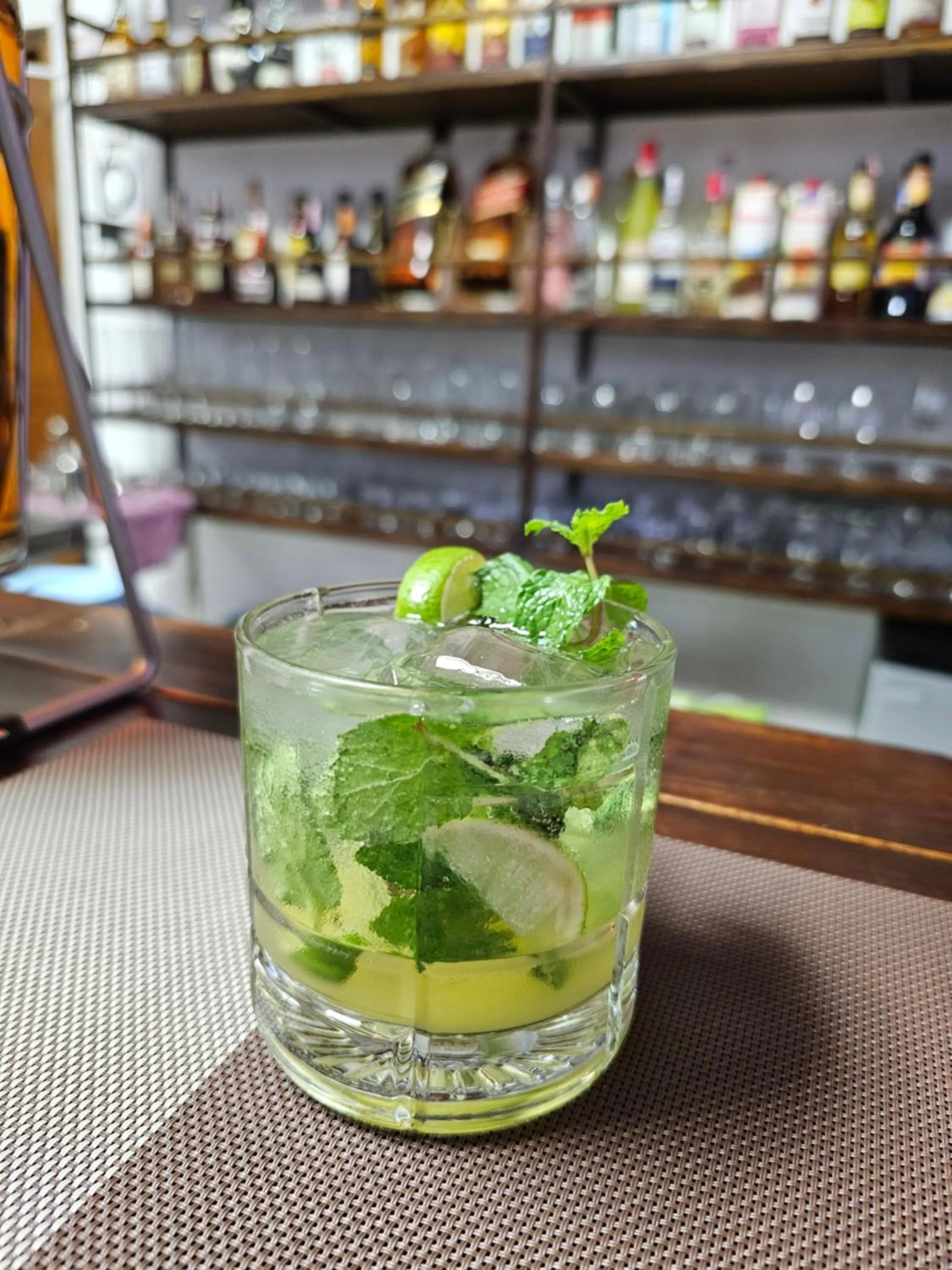 Restaurant/places to eat in Tulip Hotel