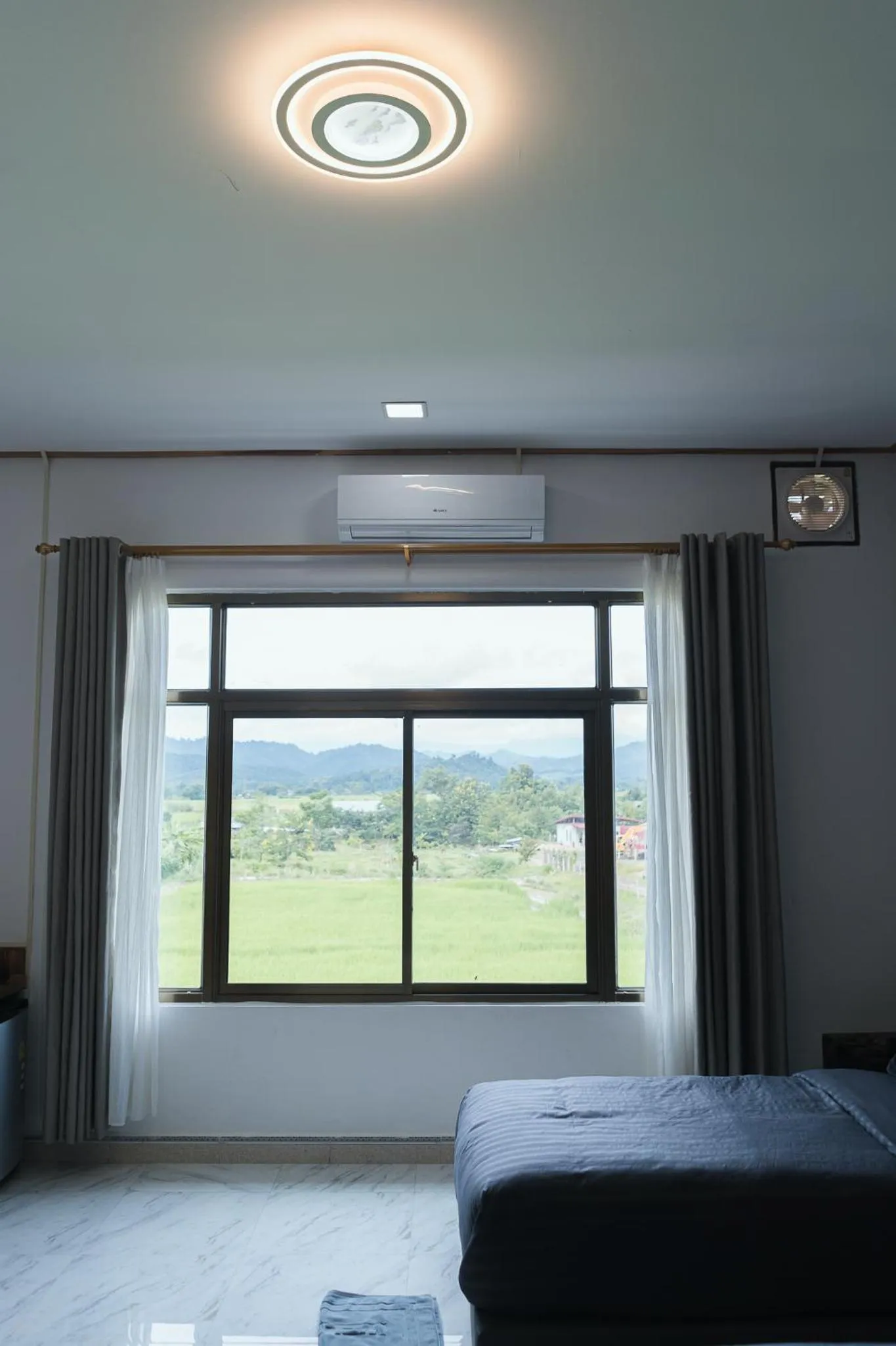 Bedroom, Bed in Tulip Hotel