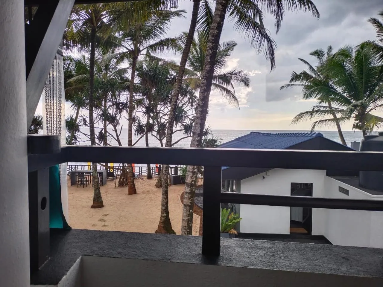 Property building in DALAWELLA BEACH RESORT