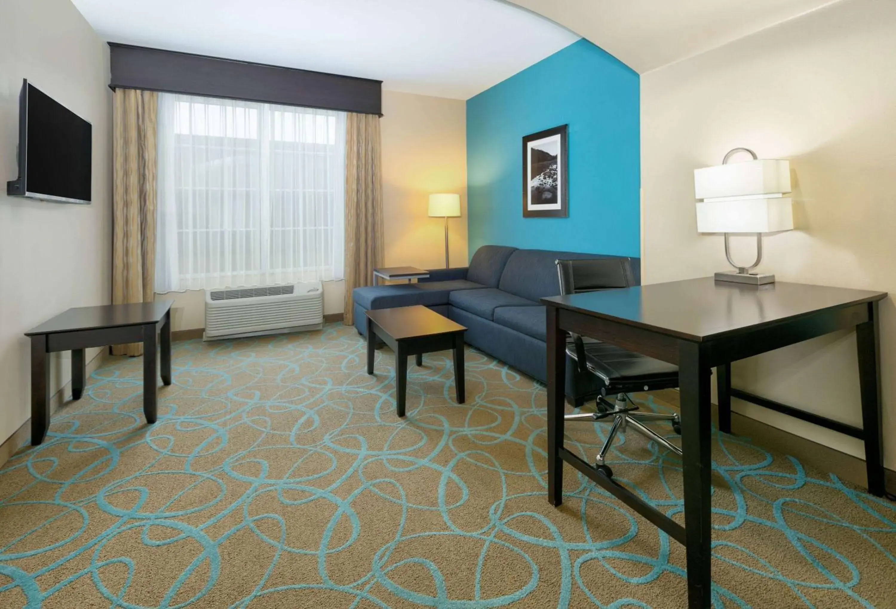 Executive King Room in La Quinta by Wyndham Clinton Historic Route 66 Executive King Room in La Quinta by Wyndham Clinton Historic Route 66