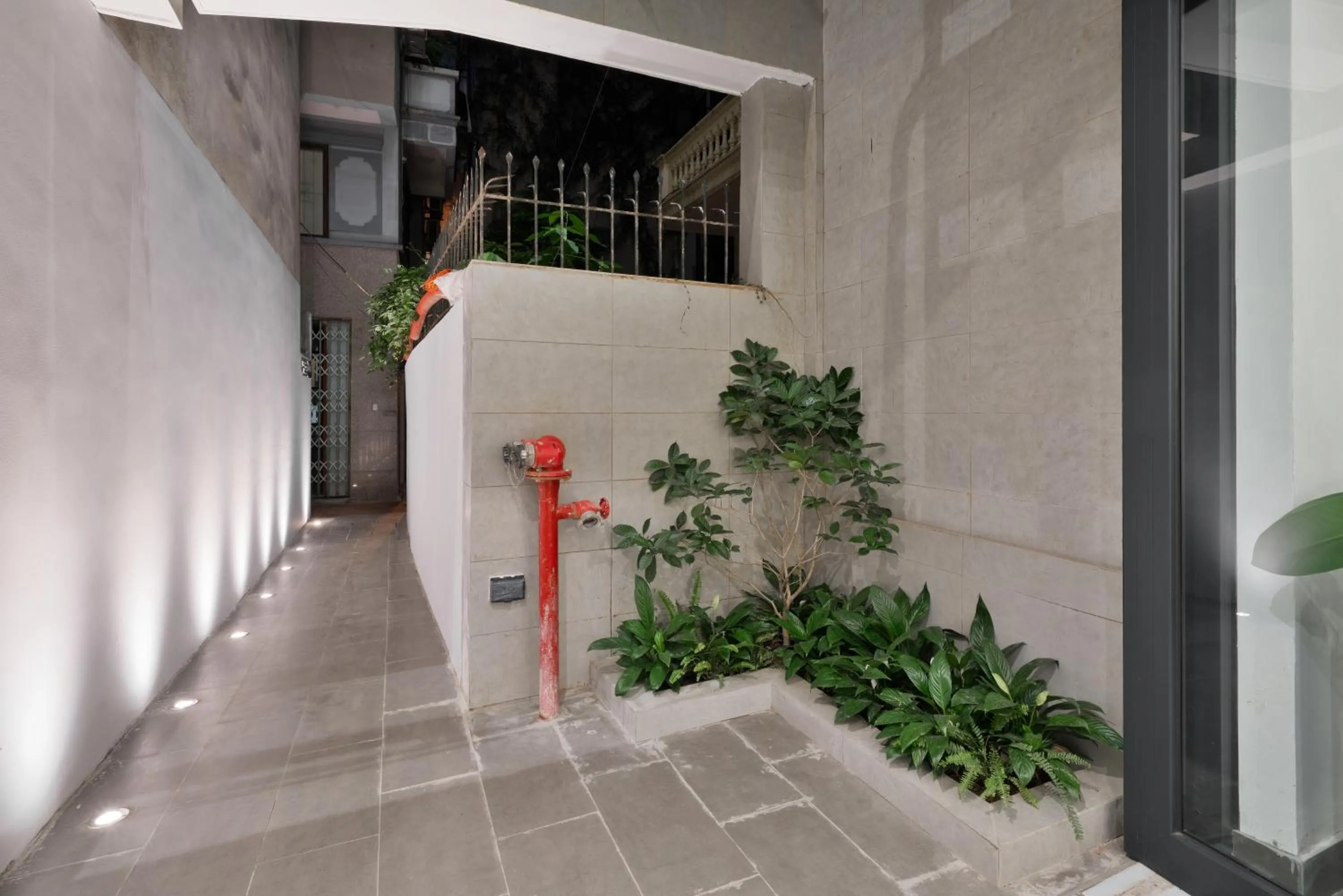 Property building in The Galaxy Home Doi Can Hotel and Apartment