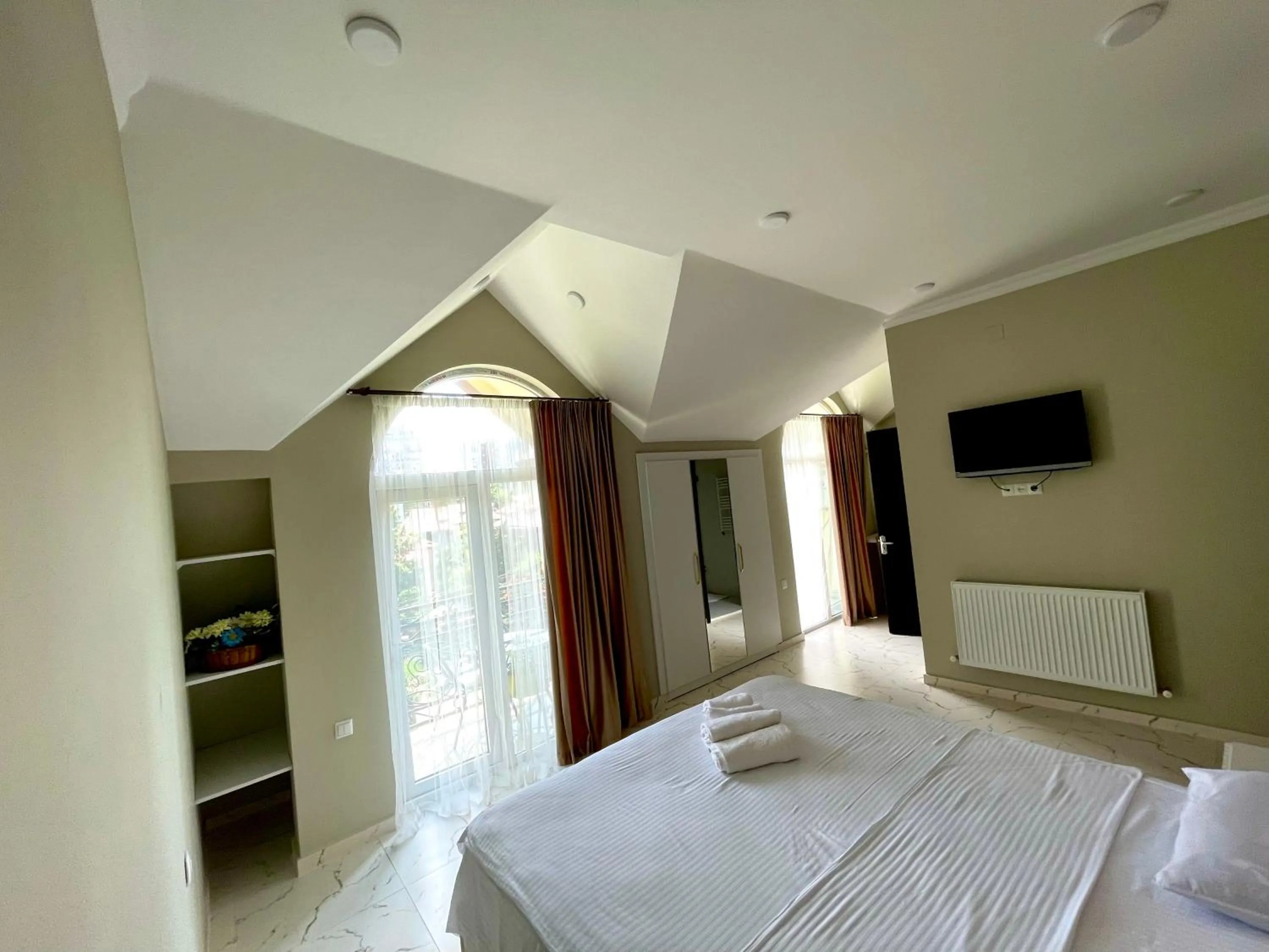 Bed in Four Seasons Hotel