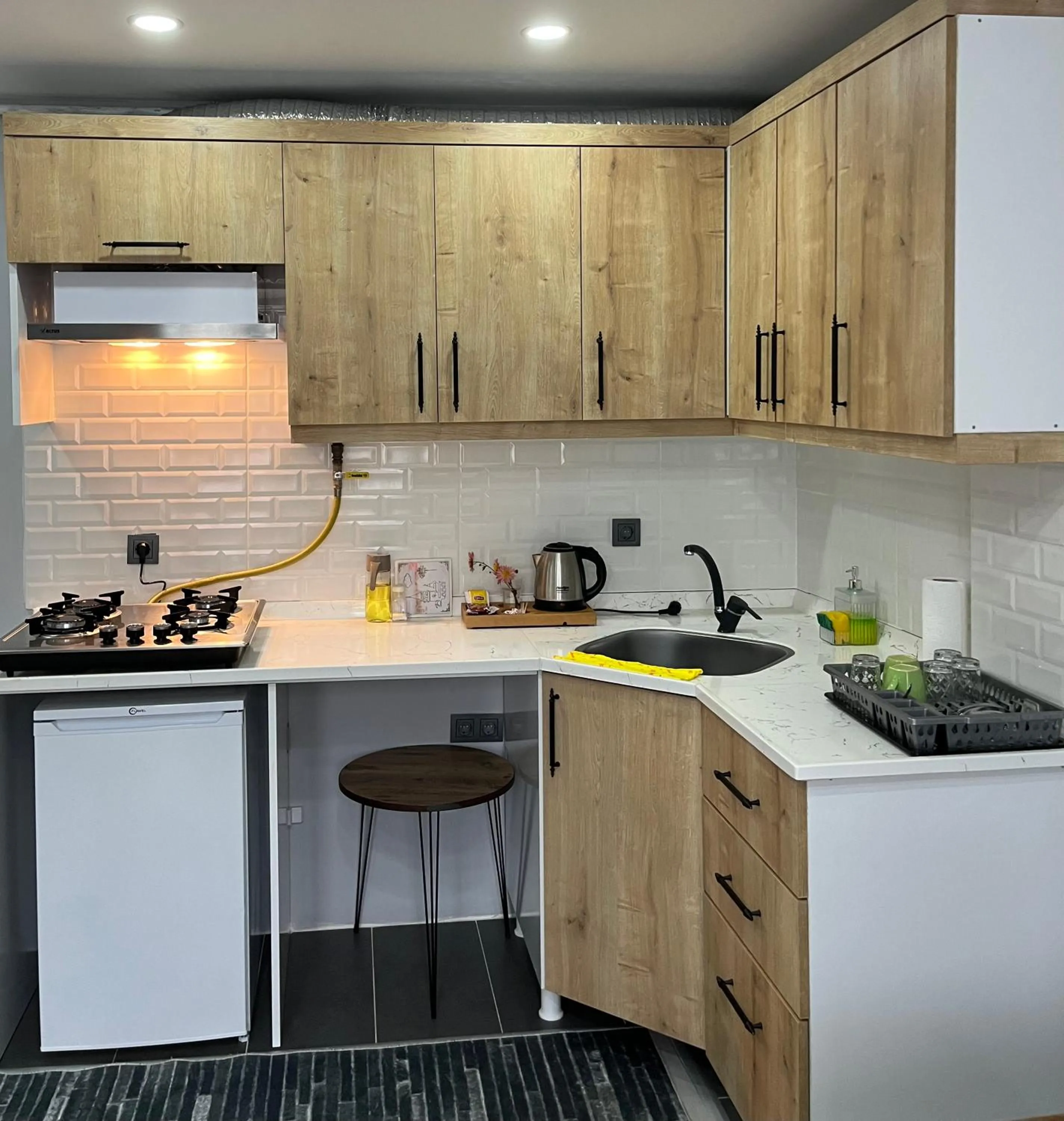 Ozn Suit Airport Hotel