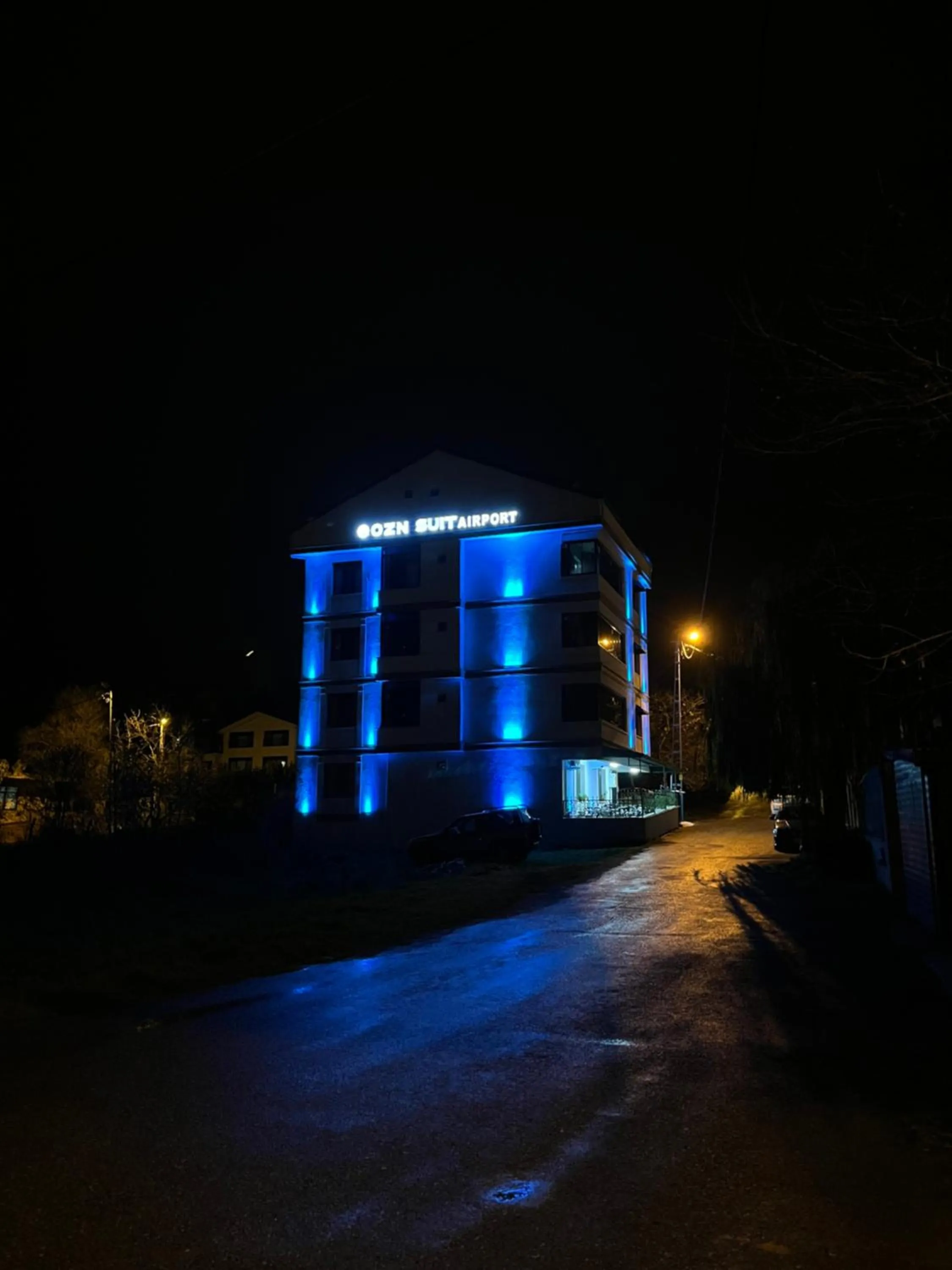 Ozn Suit Airport Hotel