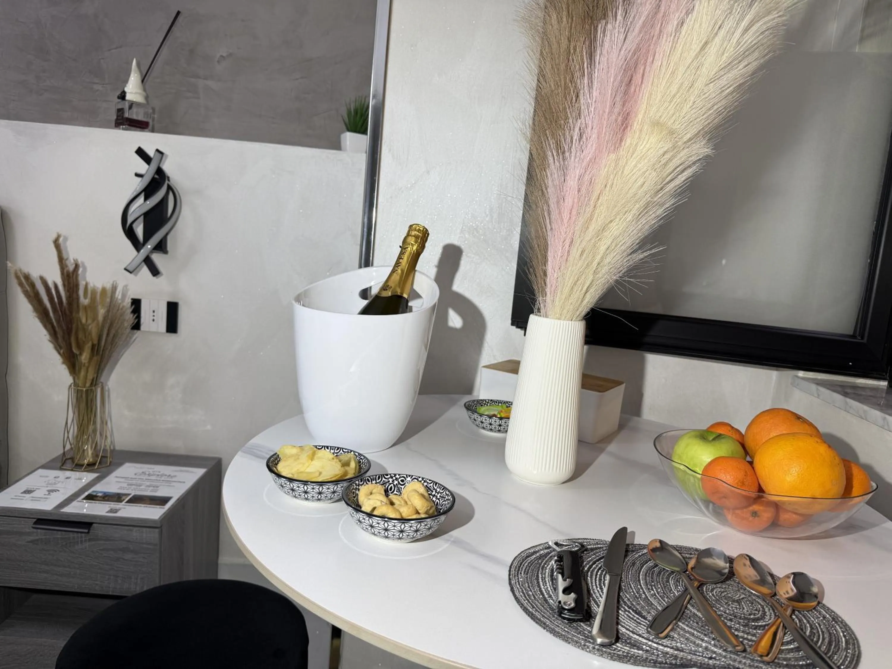 Drinks in Ylisea Luxury B&B