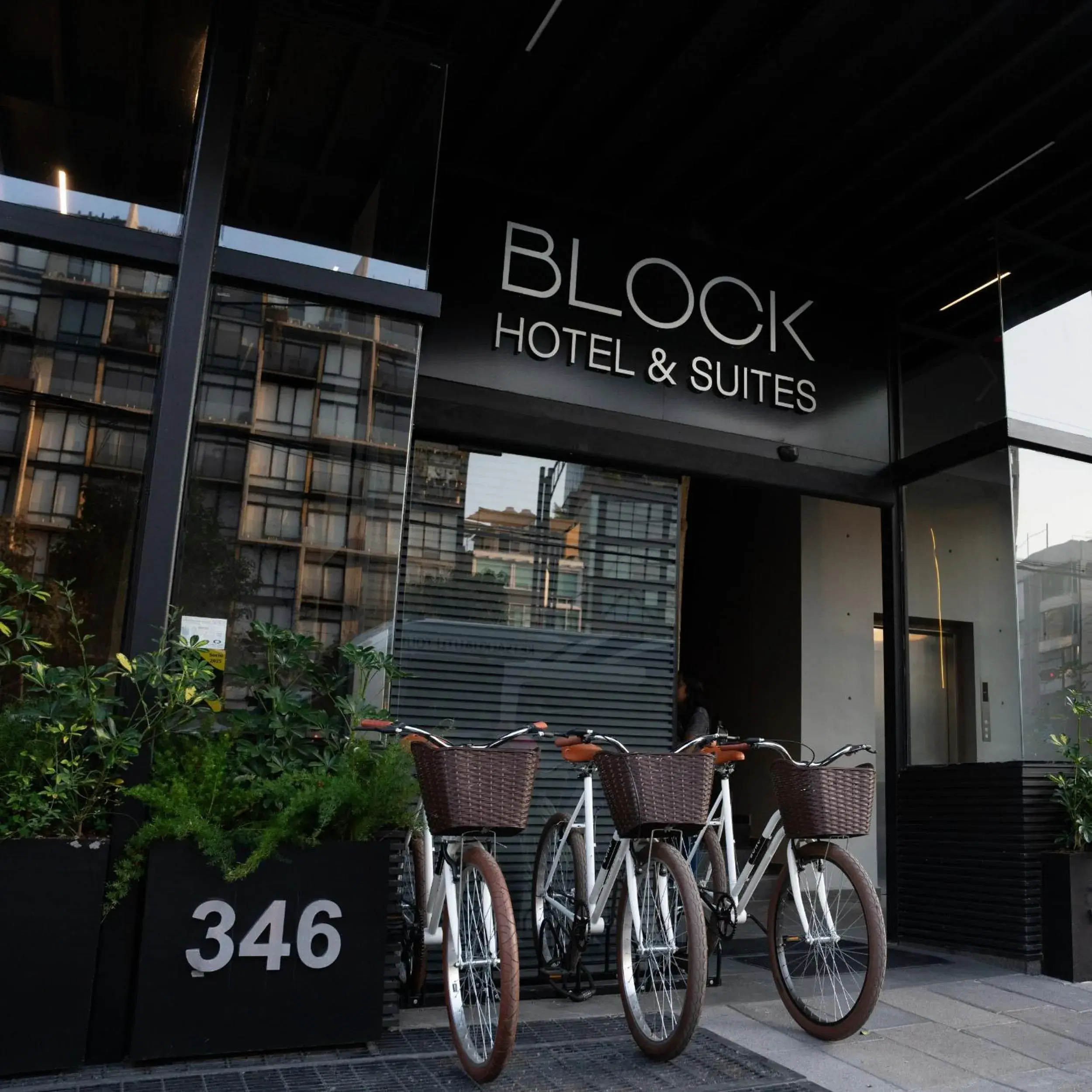 Facade/entrance in Hotel Block Suites Facade/entrance in Hotel Block Suites