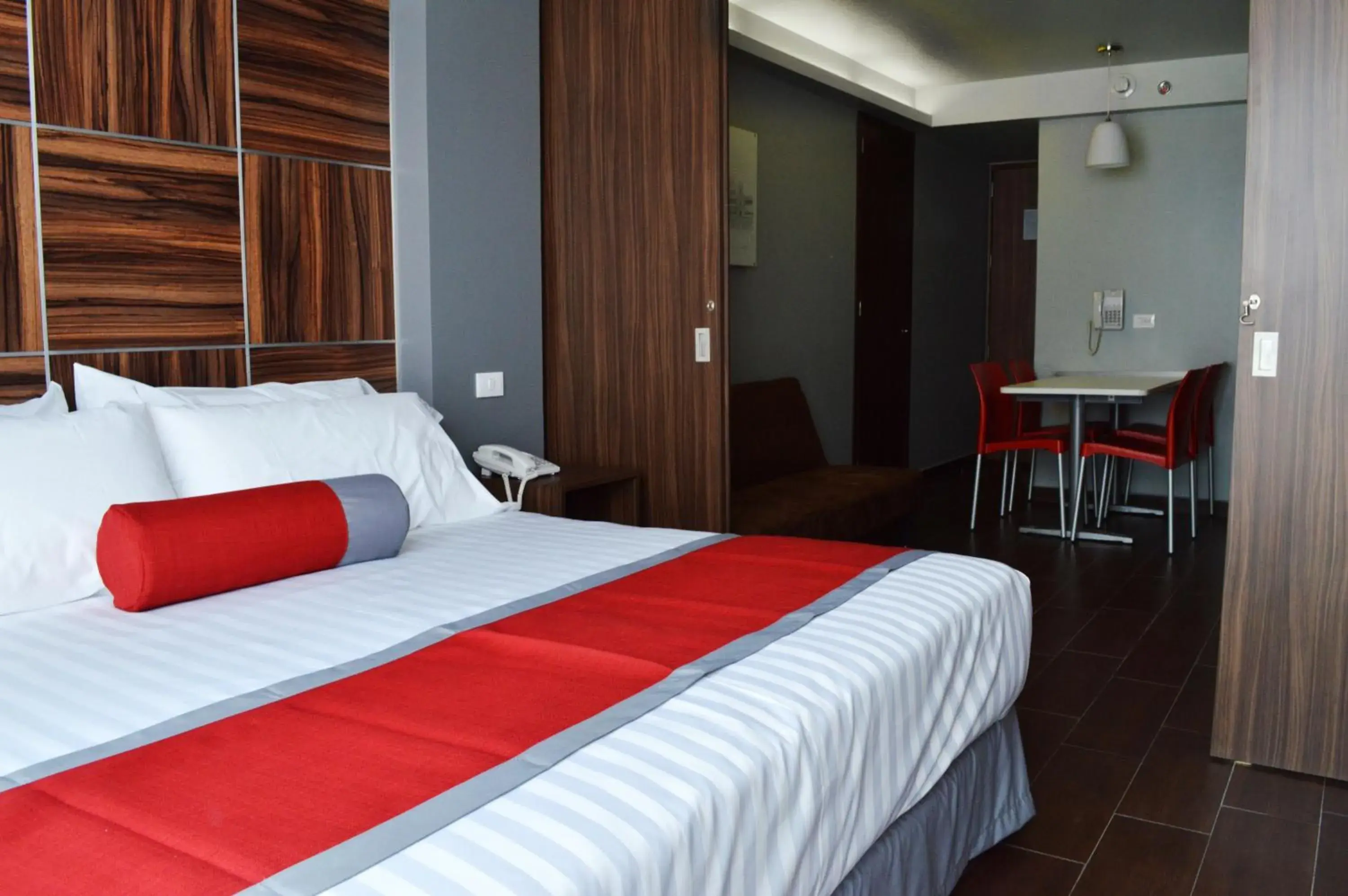 Bedroom, Bed in Hotel Block Suites Bedroom, Bed in Hotel Block Suites