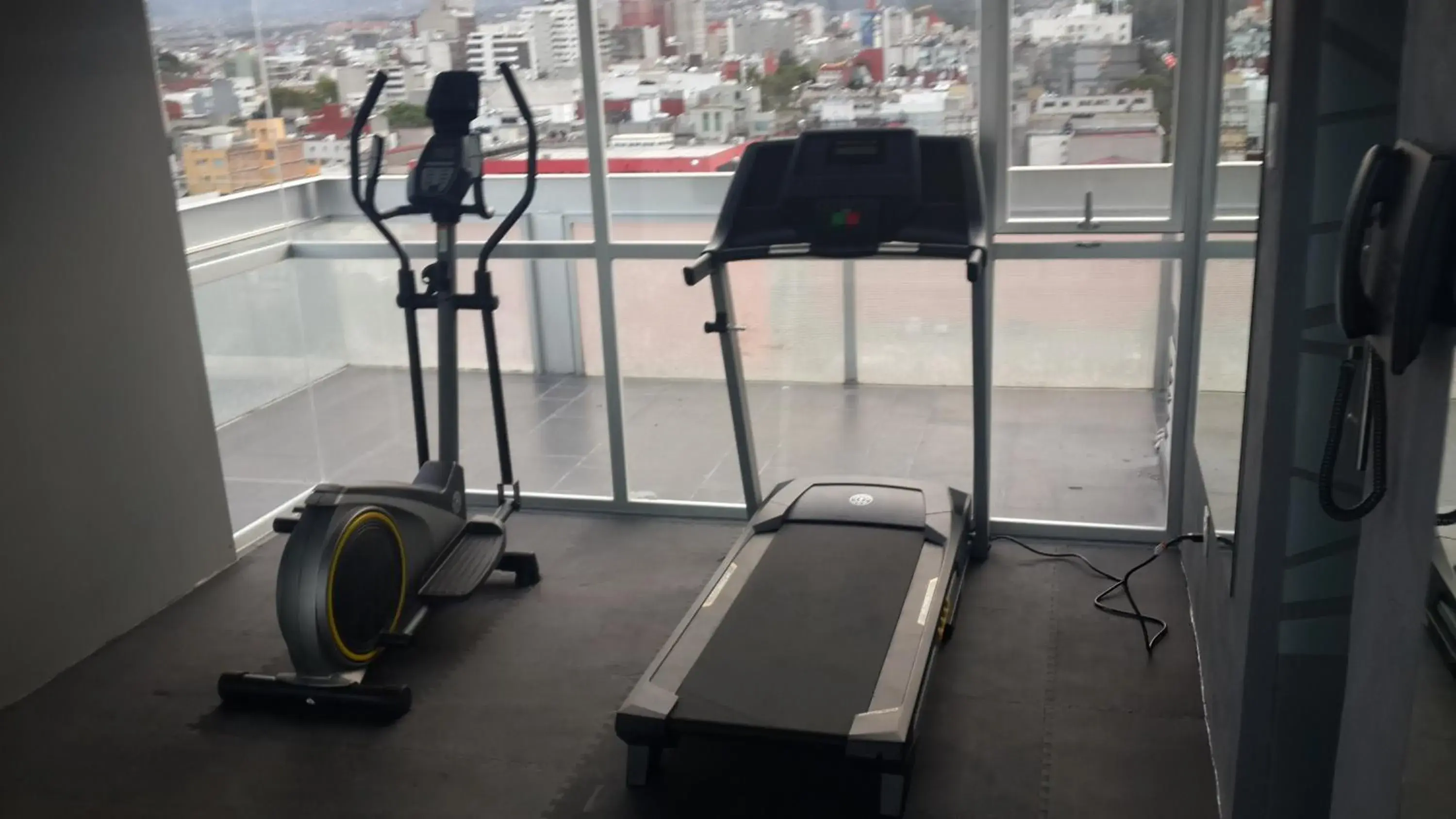 Fitness centre/facilities in Hotel Block Suites Fitness centre/facilities in Hotel Block Suites