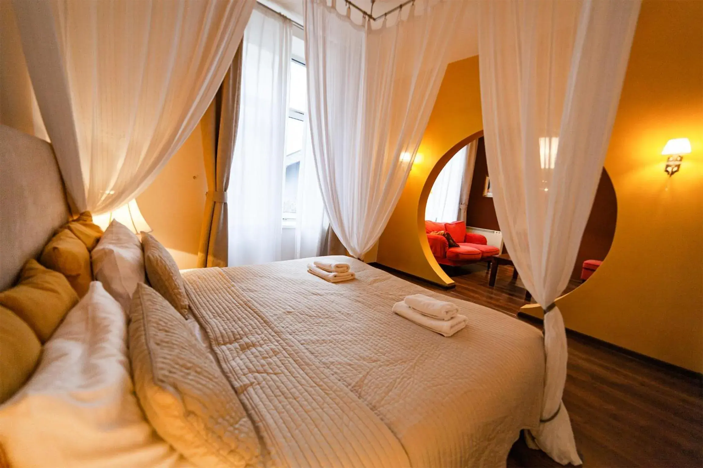 Bedroom, Bed in Lounge Apartments Bedroom, Bed in Lounge Apartments