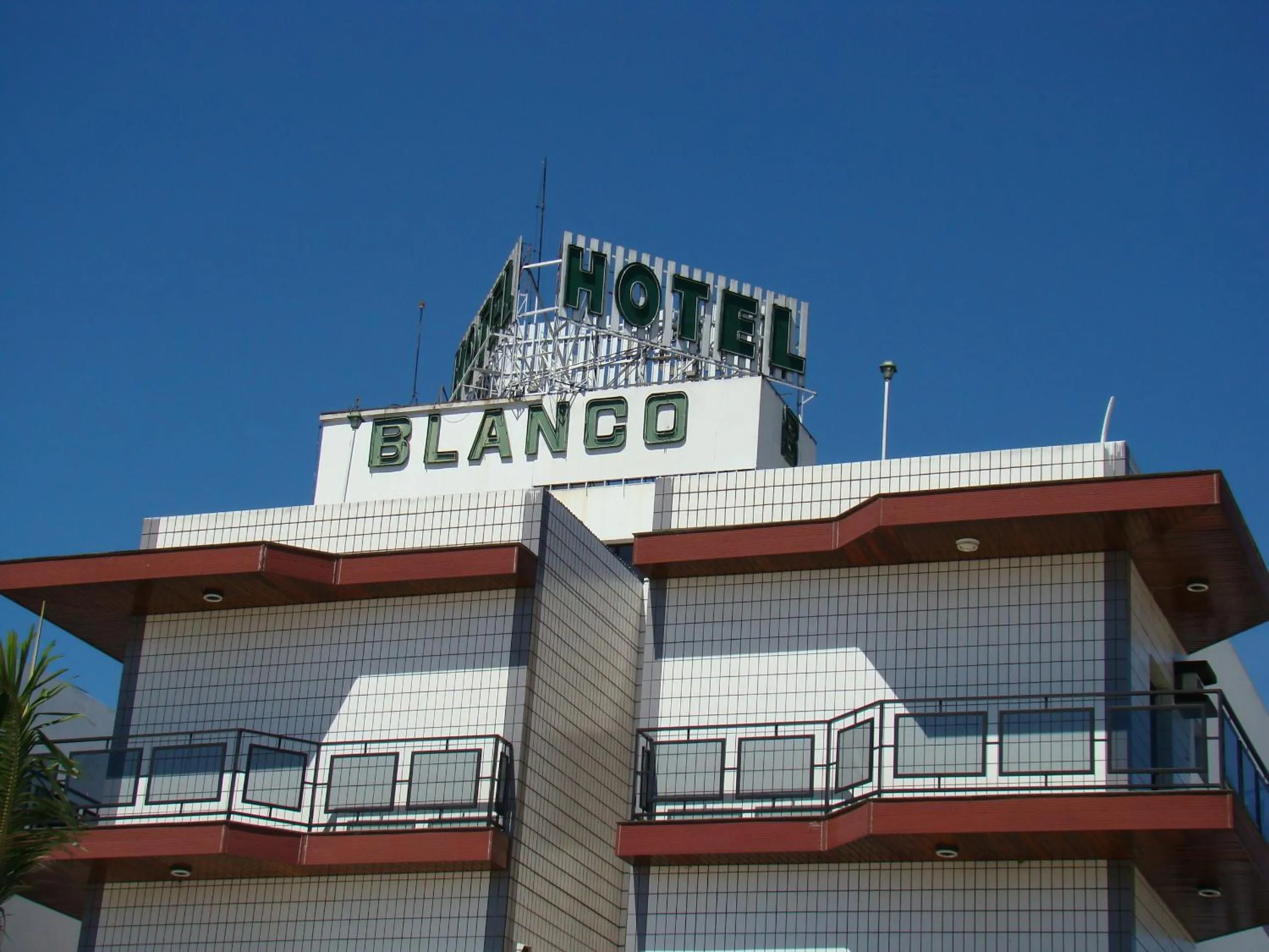 Facade/entrance in Blanco Palace Hotel