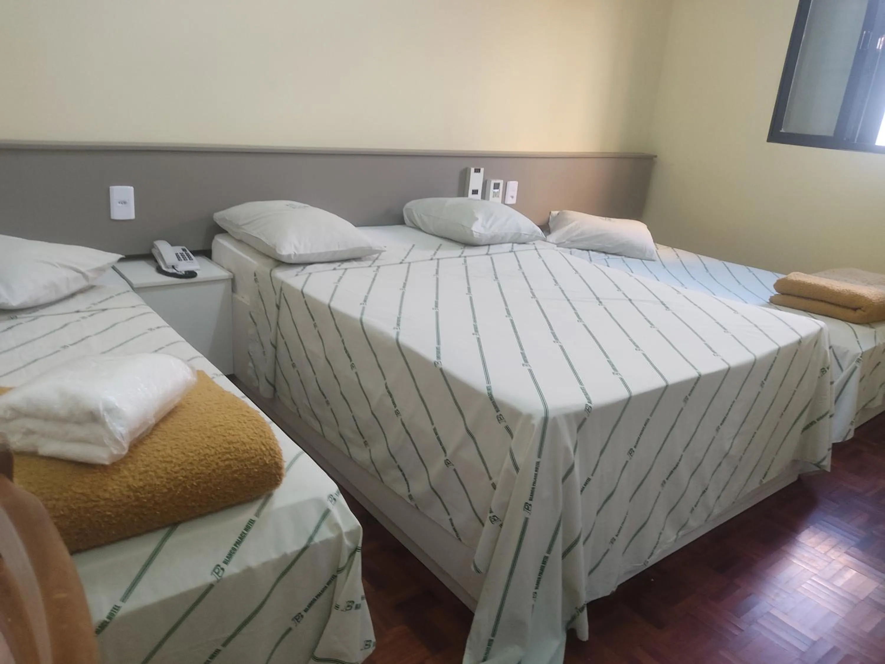 Bed in Blanco Palace Hotel