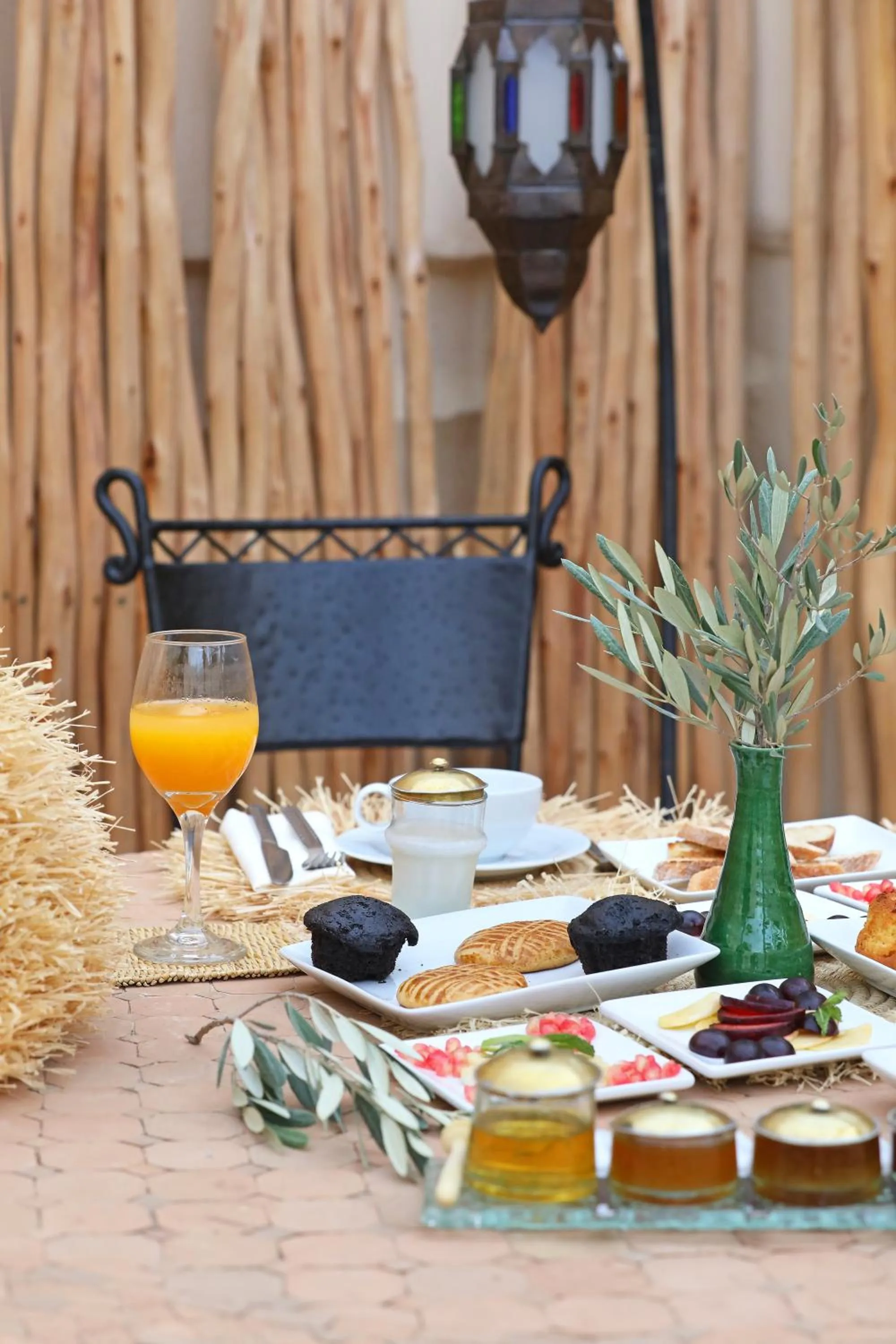 Food and drinks in Riad Al Badia