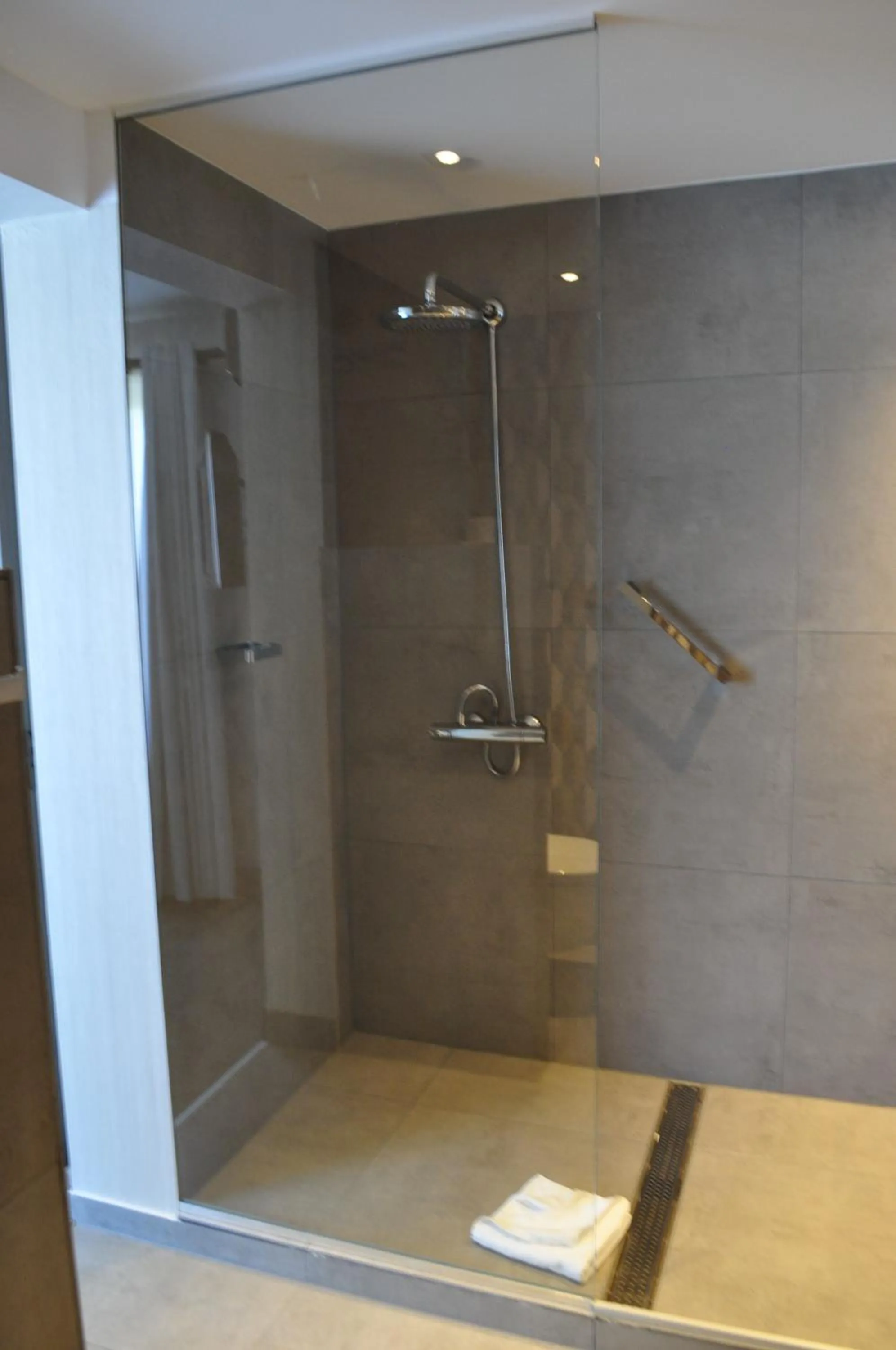 Shower in Van der Valk Hotel Nuland - 's-Hertogenbosch