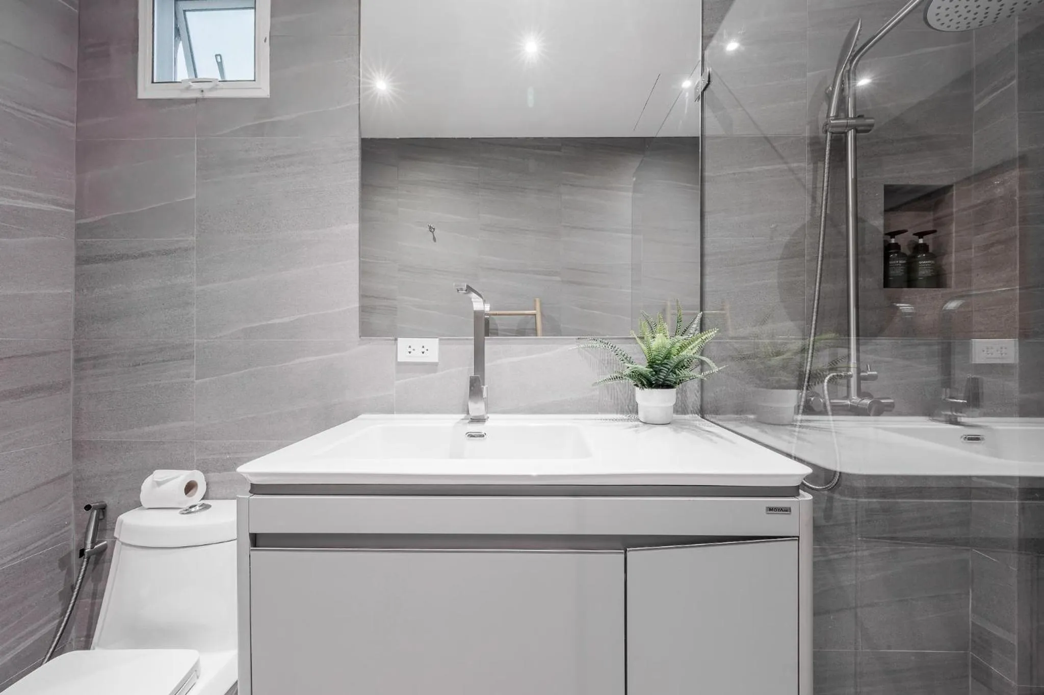 Bathroom in Baan Saint-Tropez Seaview Villas Kata Beach