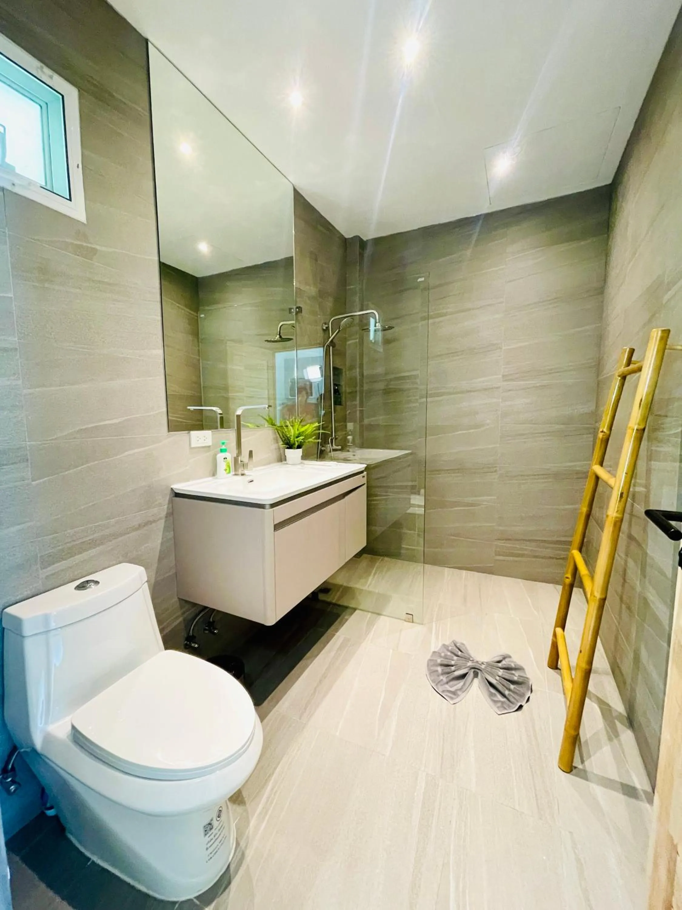 Bathroom in Baan Saint-Tropez Seaview Villas Kata Beach