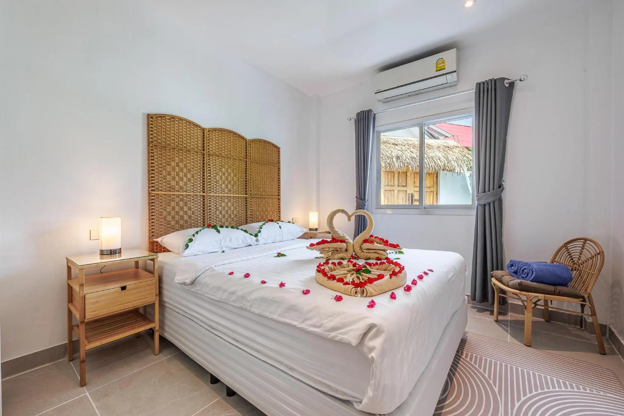 Bedroom, Bed in Baan Saint-Tropez Seaview Villas Kata Beach