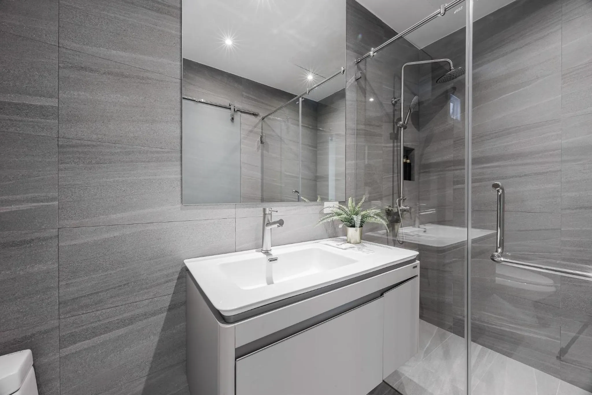 Bathroom in Baan Saint-Tropez Seaview Villas Kata Beach