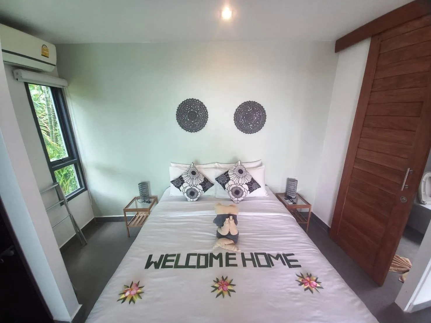 Bed in Baan Saint-Tropez Seaview Villas Kata Beach