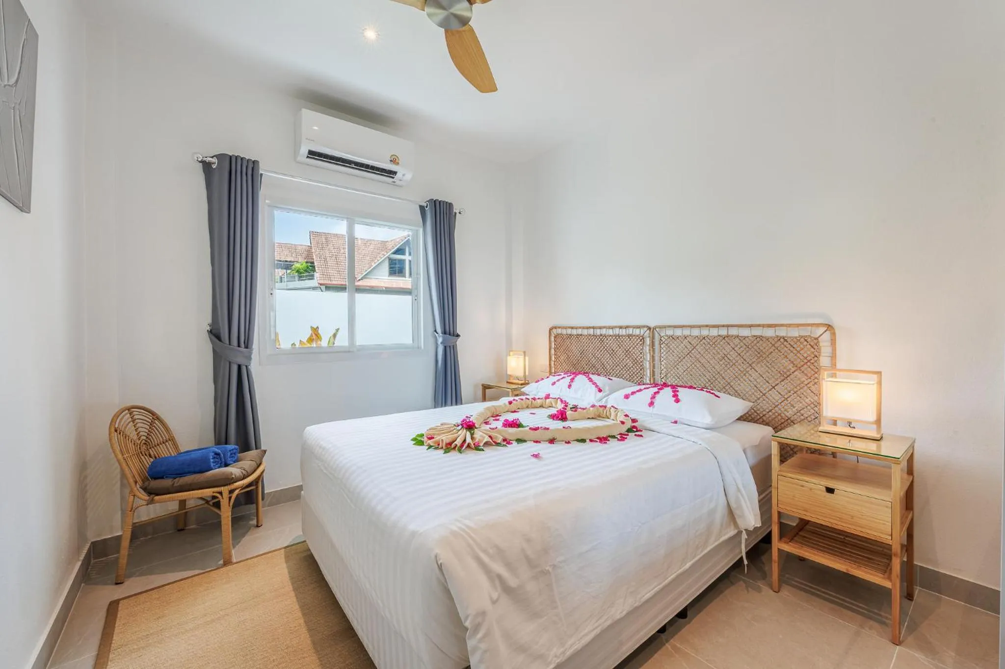 Bedroom, Bed in Baan Saint-Tropez Seaview Villas Kata Beach