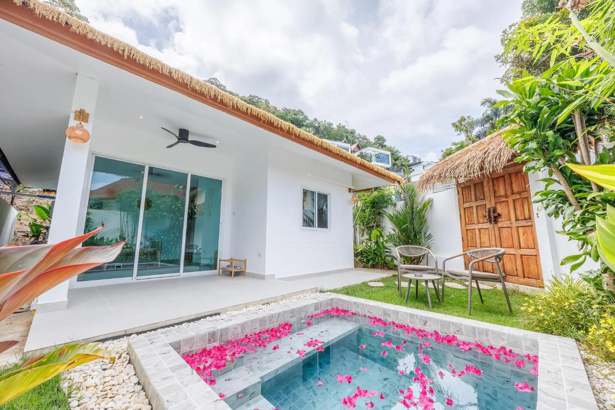 Property building in Baan Saint-Tropez Seaview Villas Kata Beach