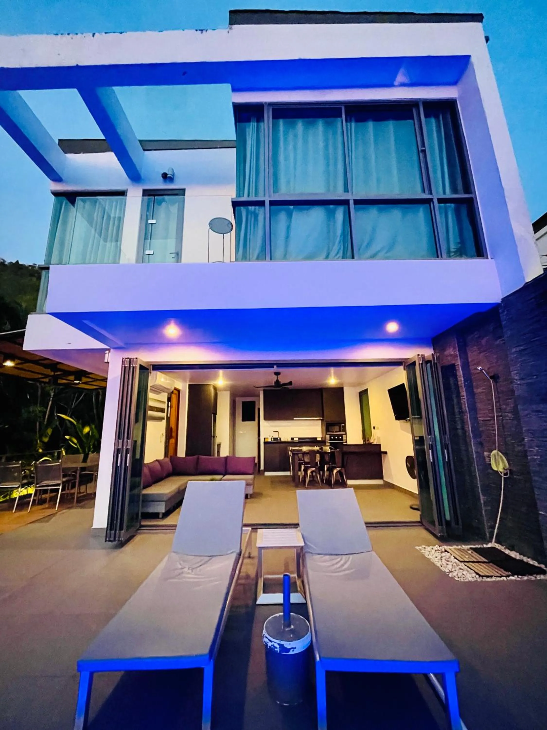 Baan Saint-Tropez Seaview Villas Kata Beach