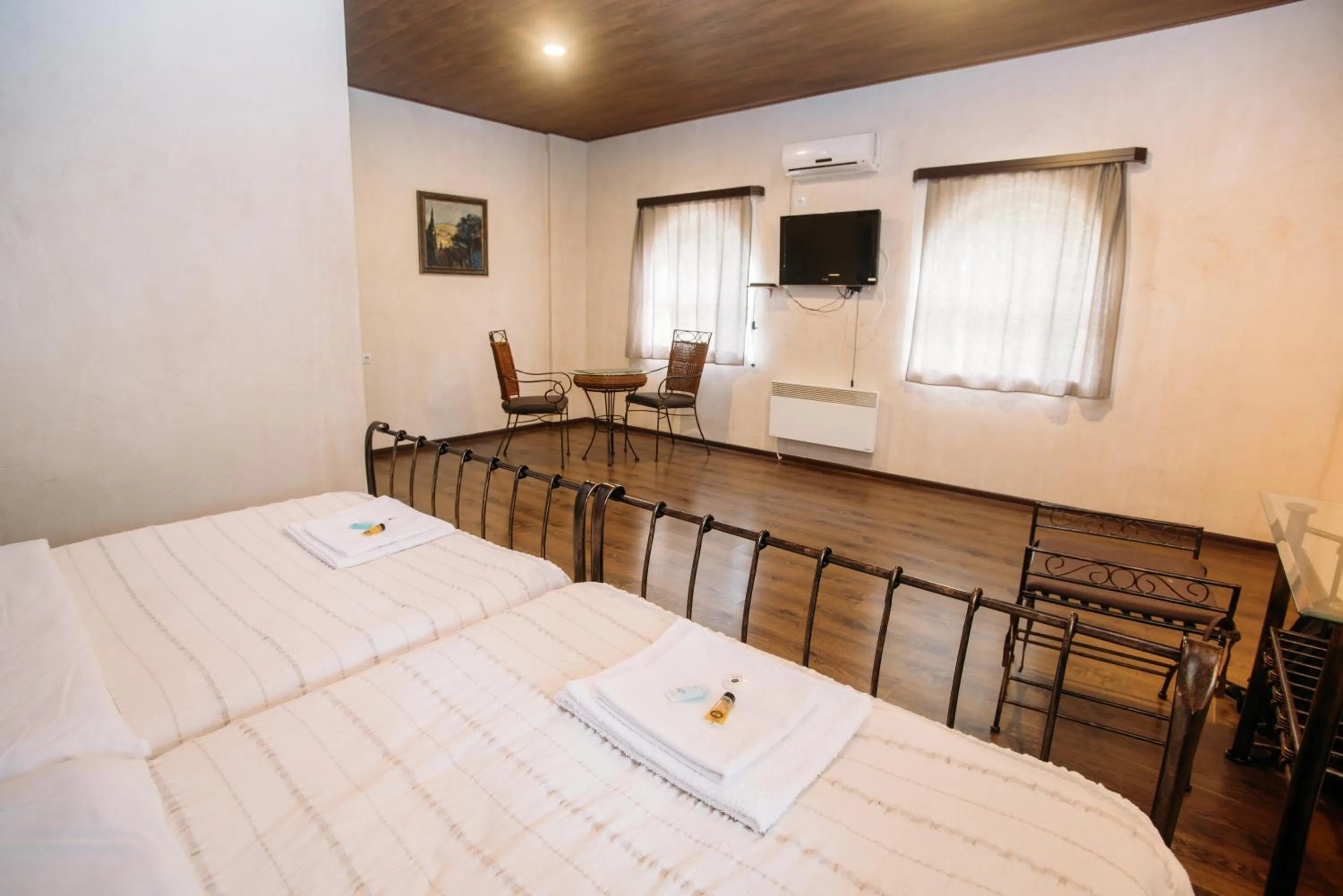 Photo of the whole room, Bed in Chateau Eniseli