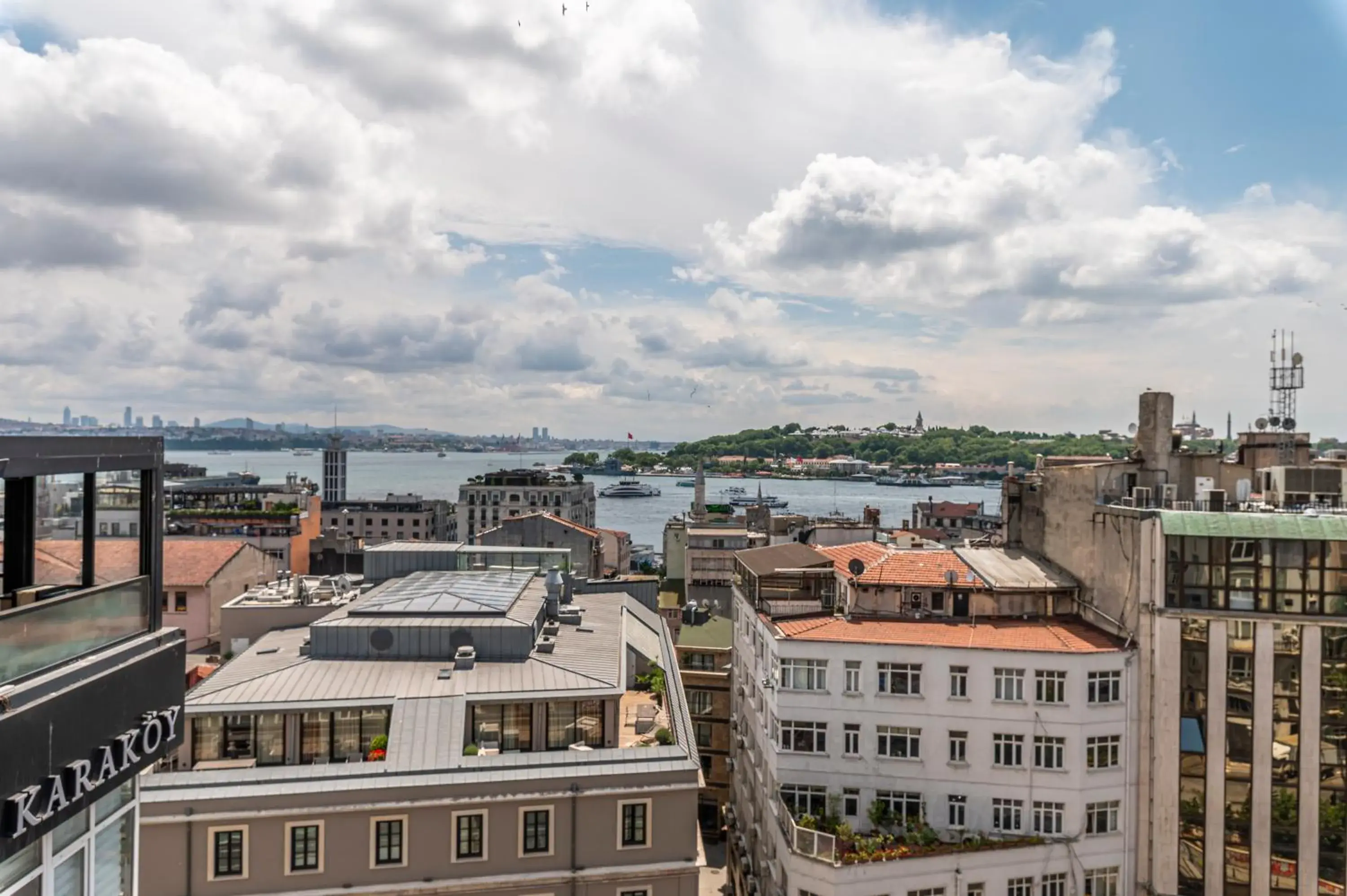 Sea view in Karakoy Aparts Hotel - Special Category Sea view in Karakoy Aparts Hotel - Special Category