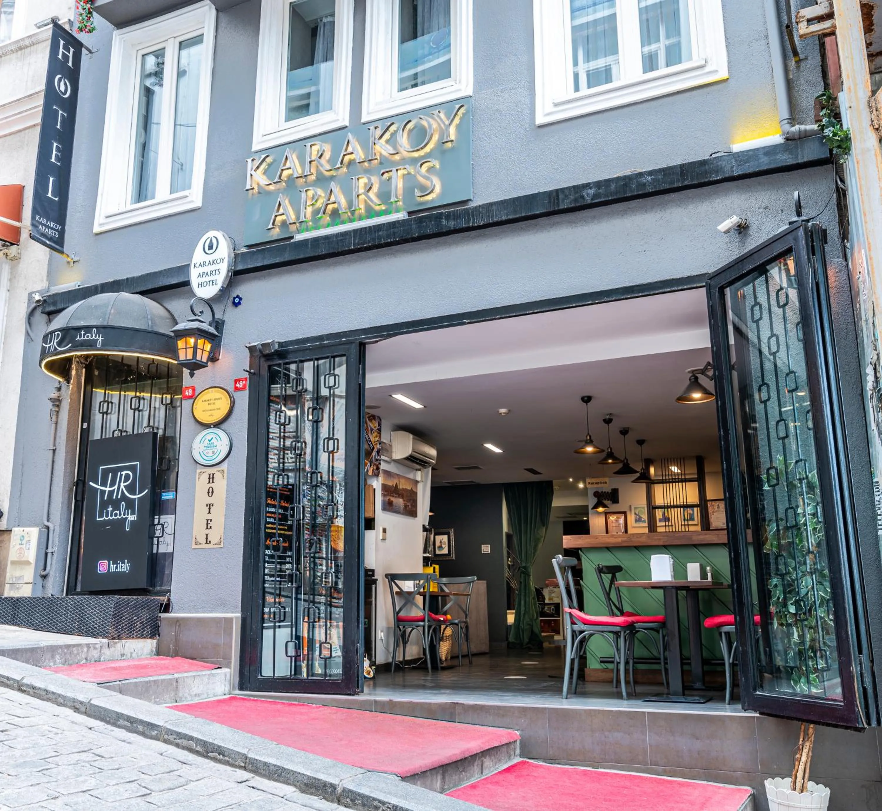 Property building in Karakoy Aparts Hotel - Special Category