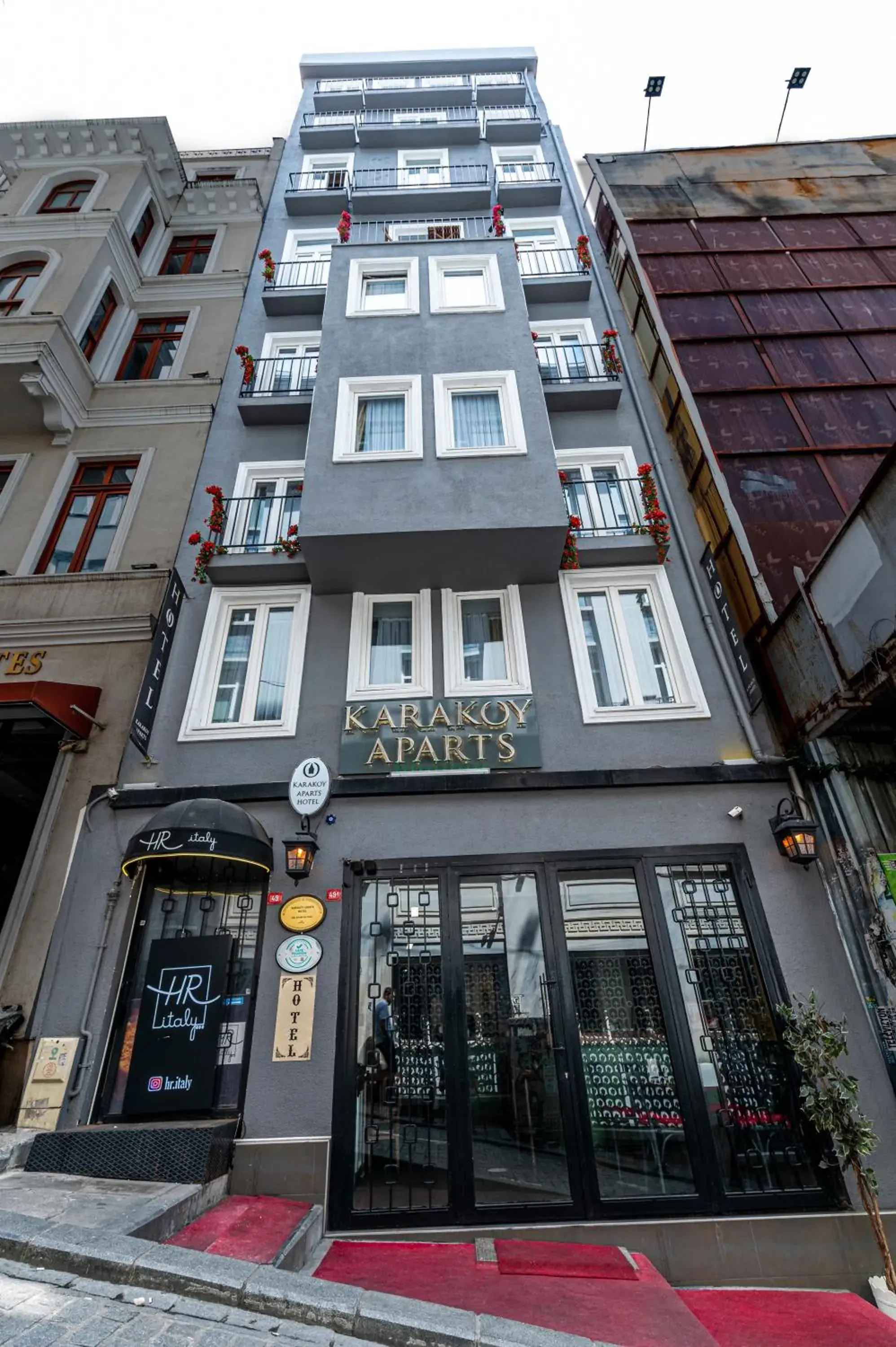 Property building in Karakoy Aparts Hotel - Special Category Property building in Karakoy Aparts Hotel - Special Category