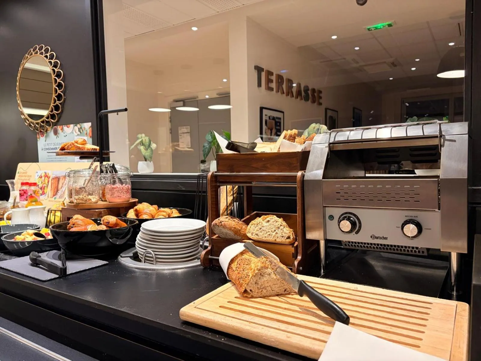 Breakfast in Campanile Annemasse Gare– Genève