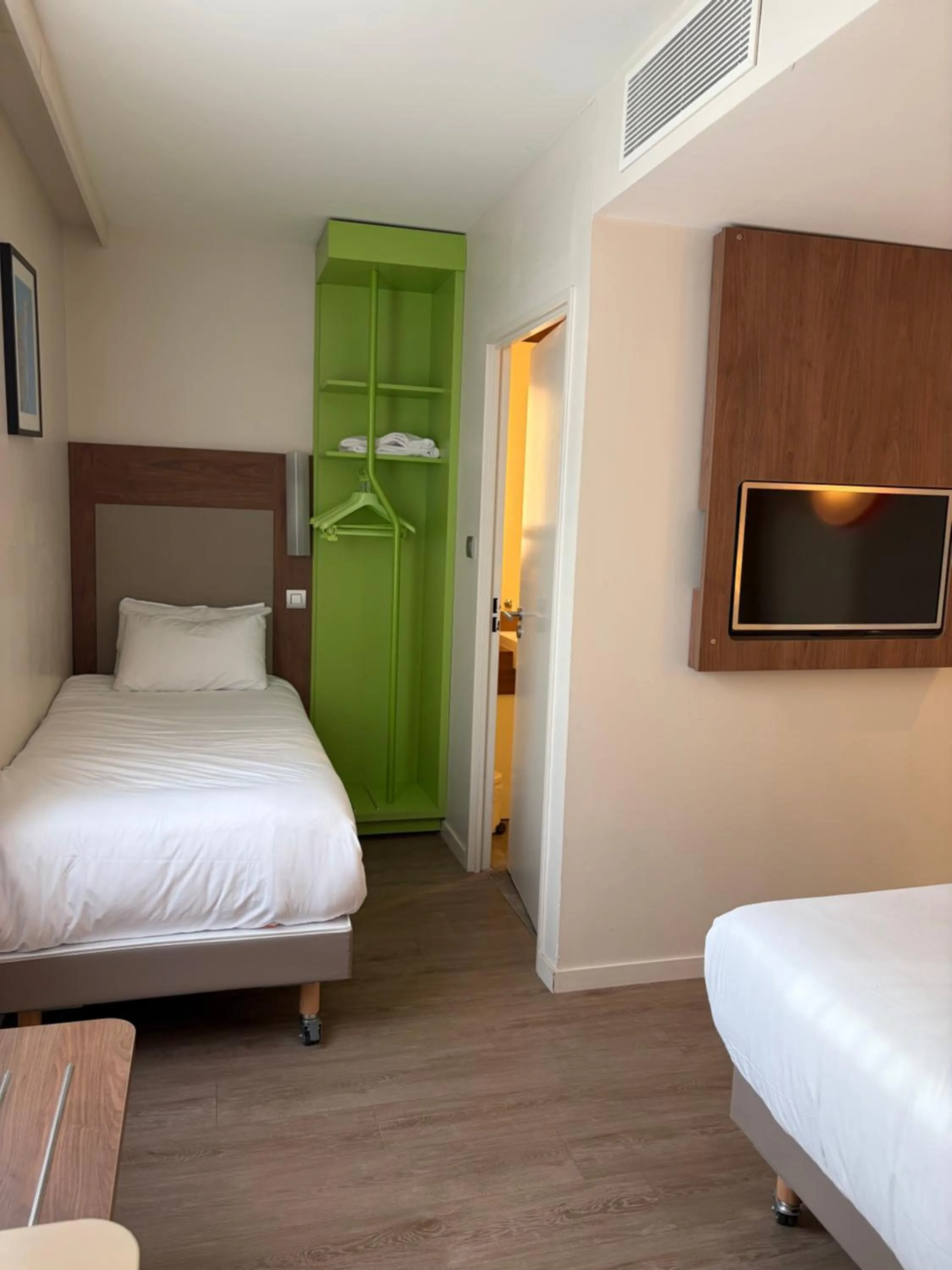 Bed in Campanile Annemasse Gare– Genève