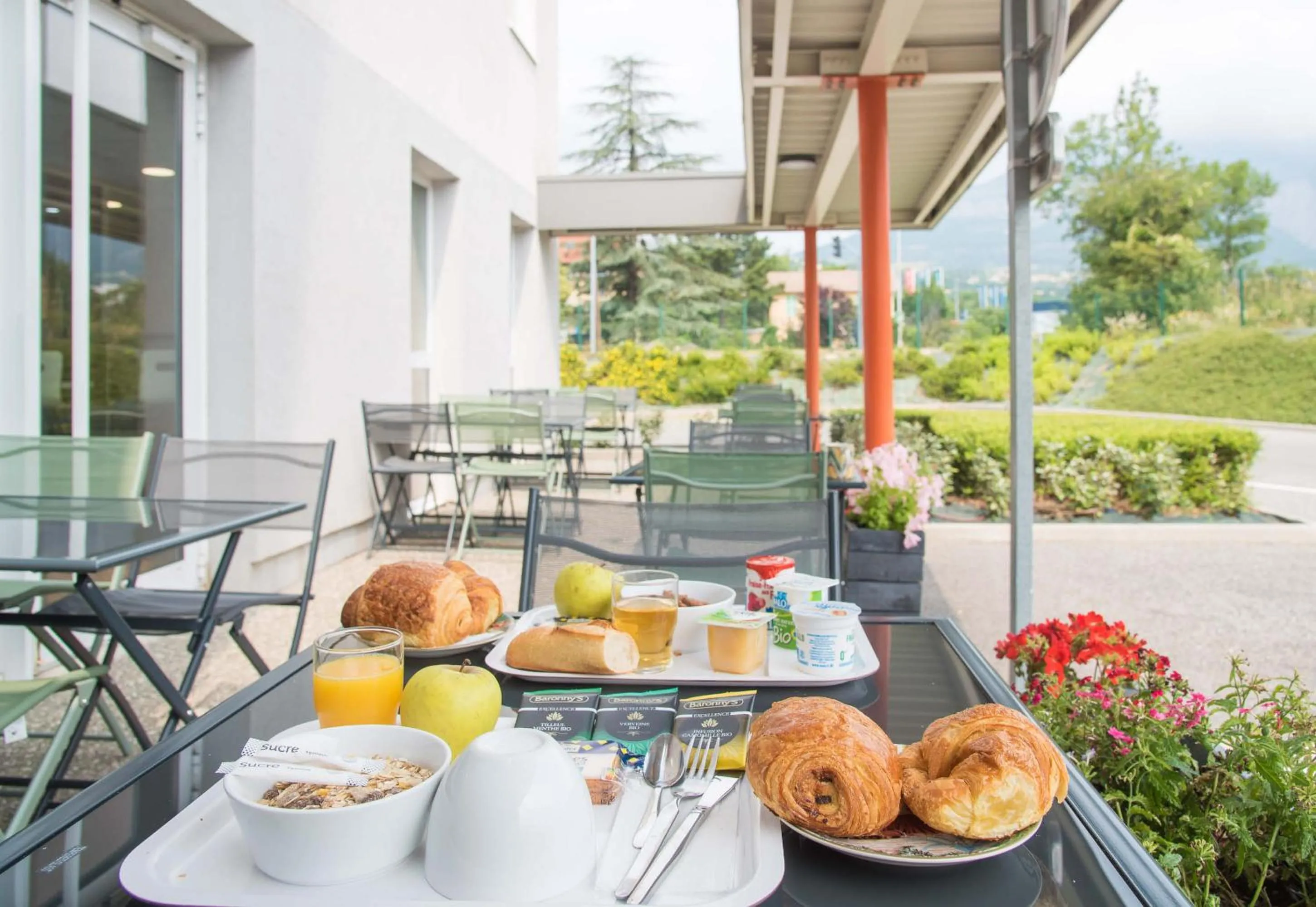 Breakfast in B&B HOTEL Gap