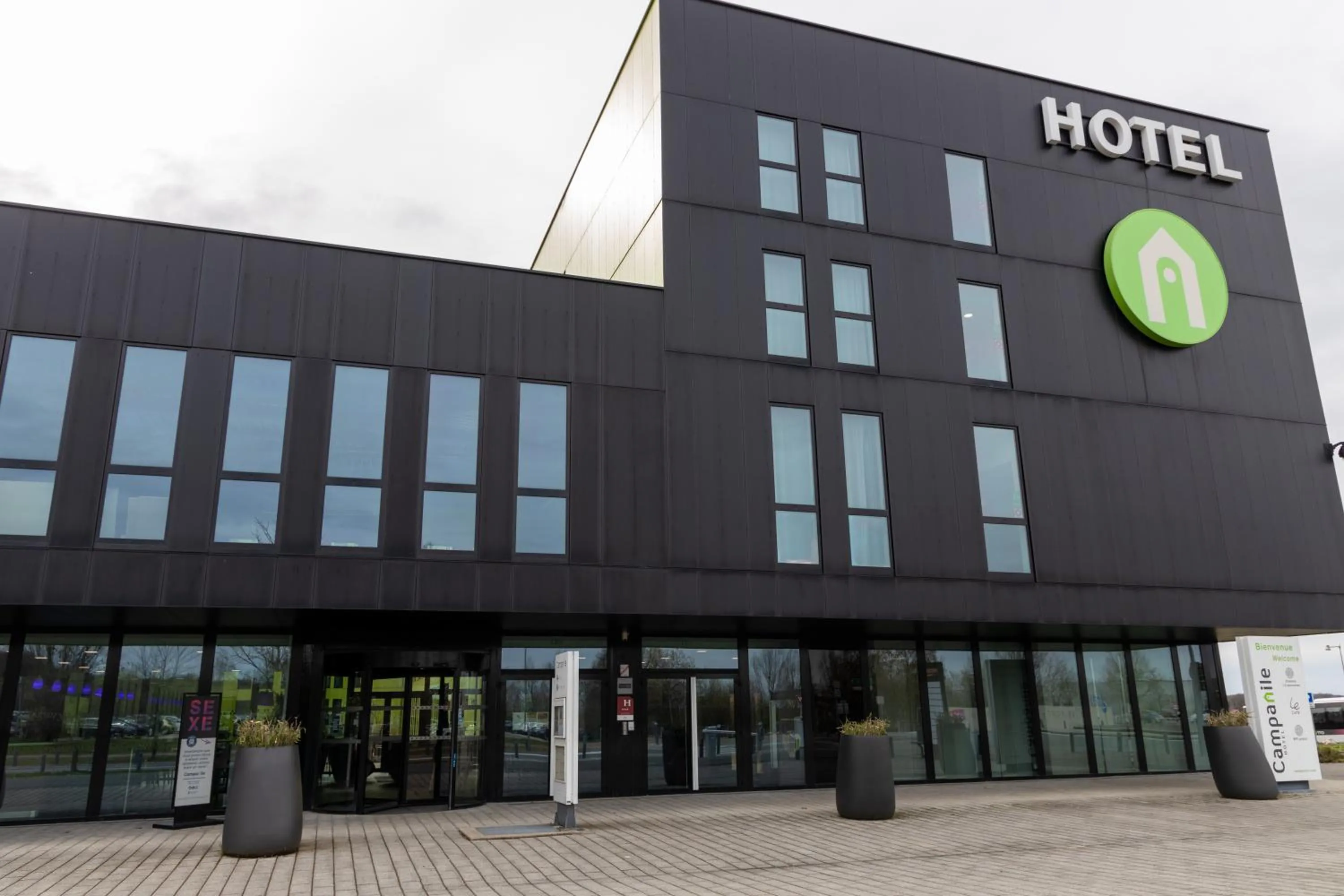Property building in Campanile Belfort Montbéliard - Gare La Jonxion.
