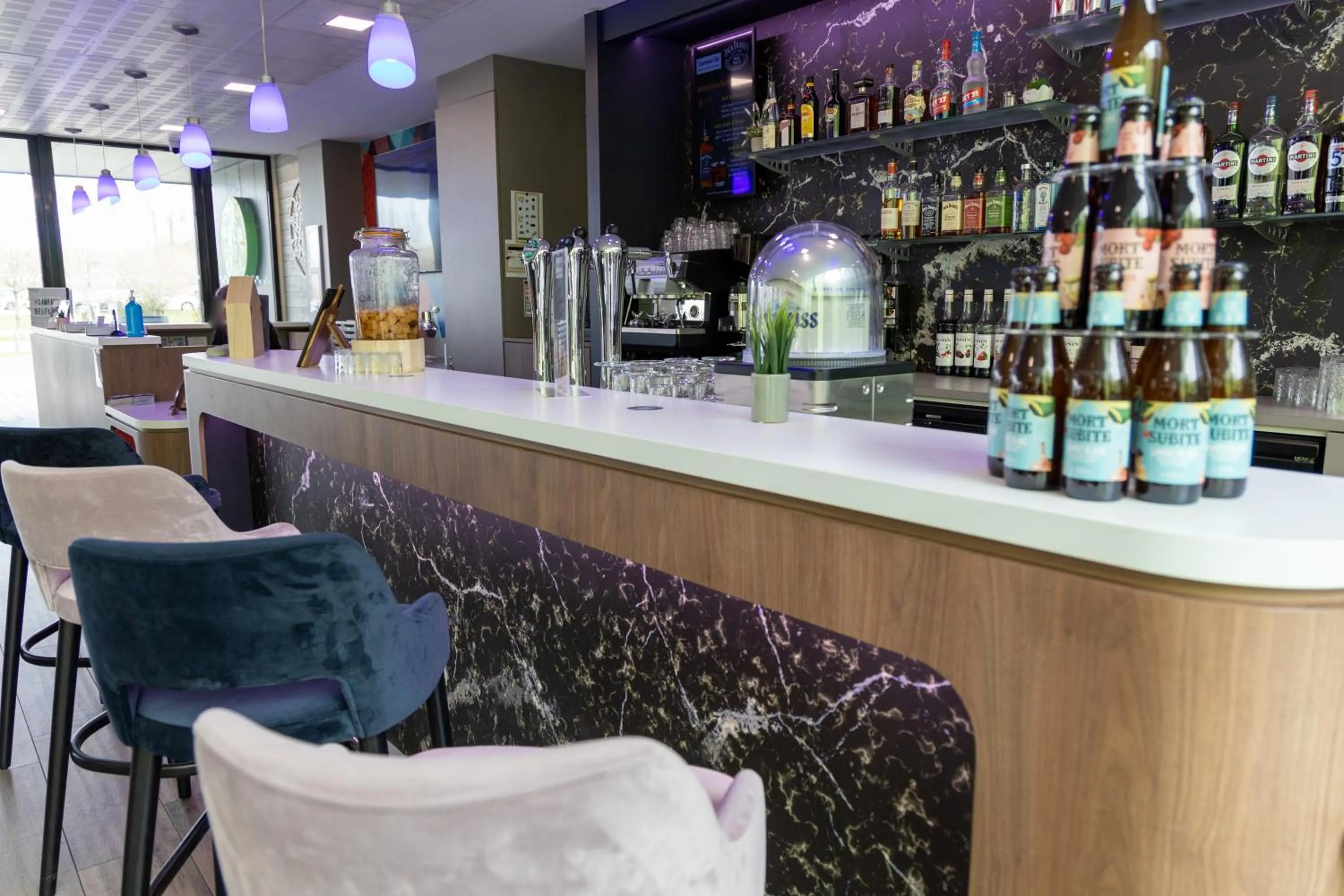 Lounge or bar in Campanile Belfort Montbéliard - Gare La Jonxion.