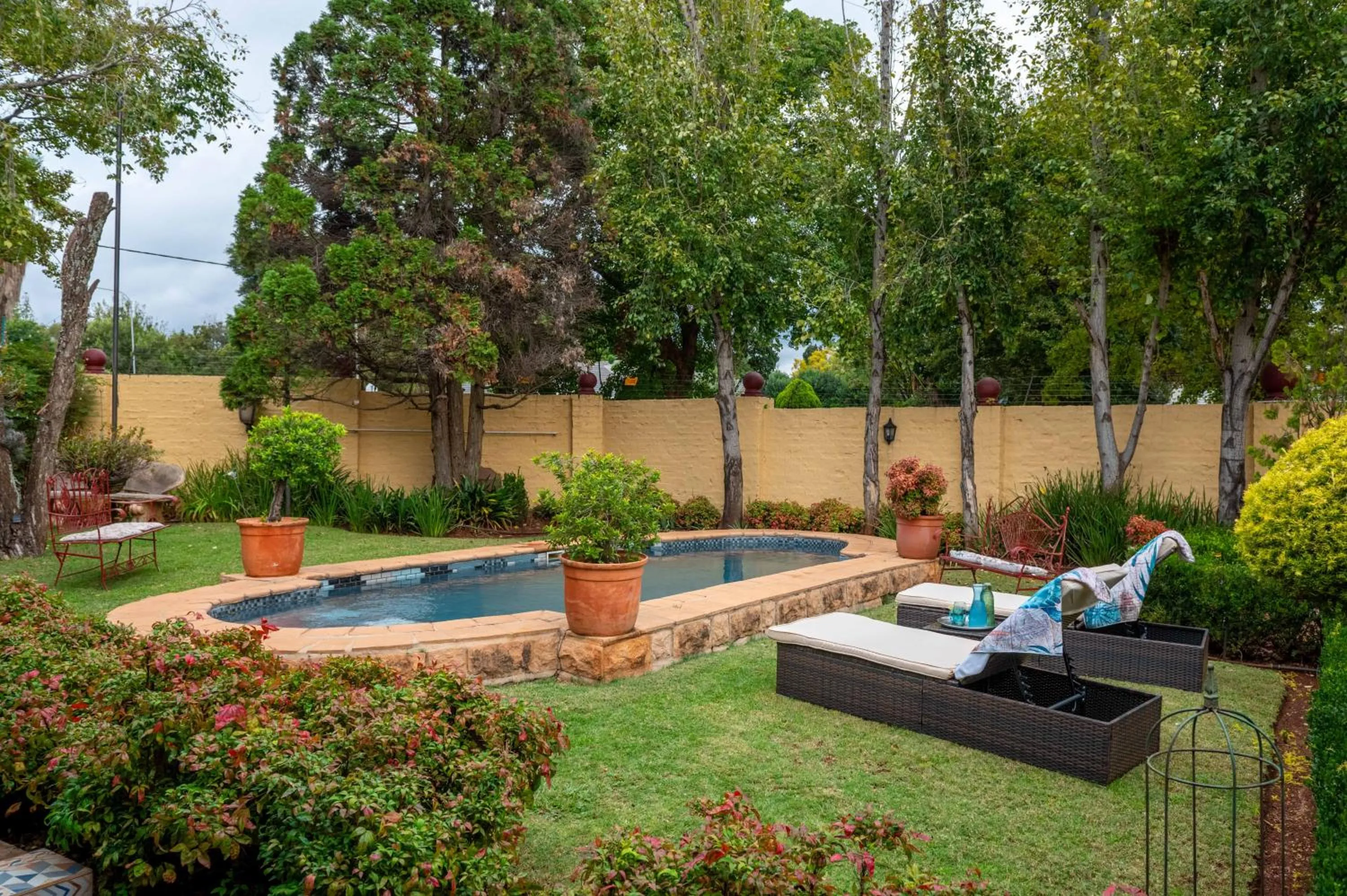Swimming pool in Hampton House Guest House