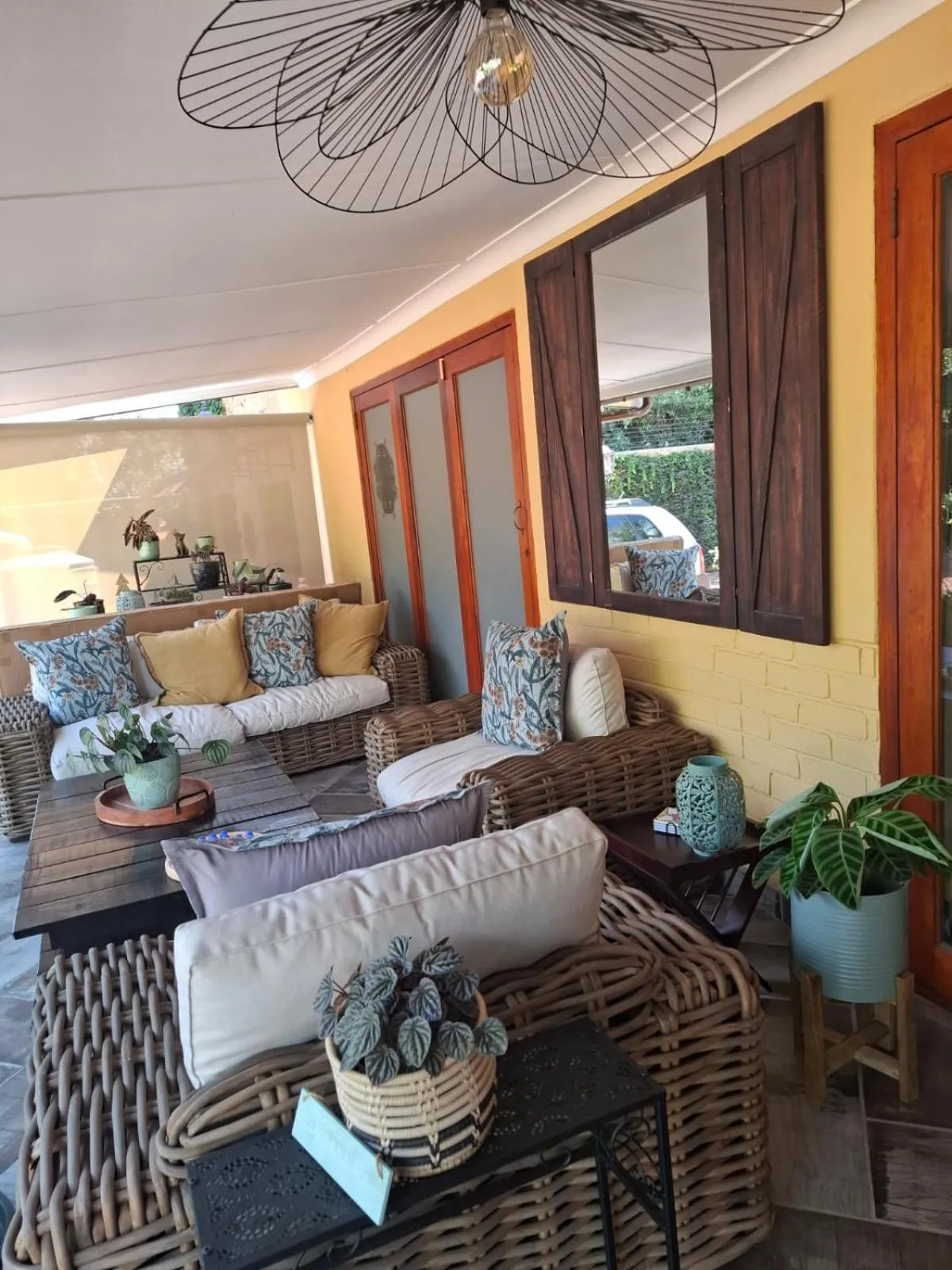 Seating area in Hampton House Guest House