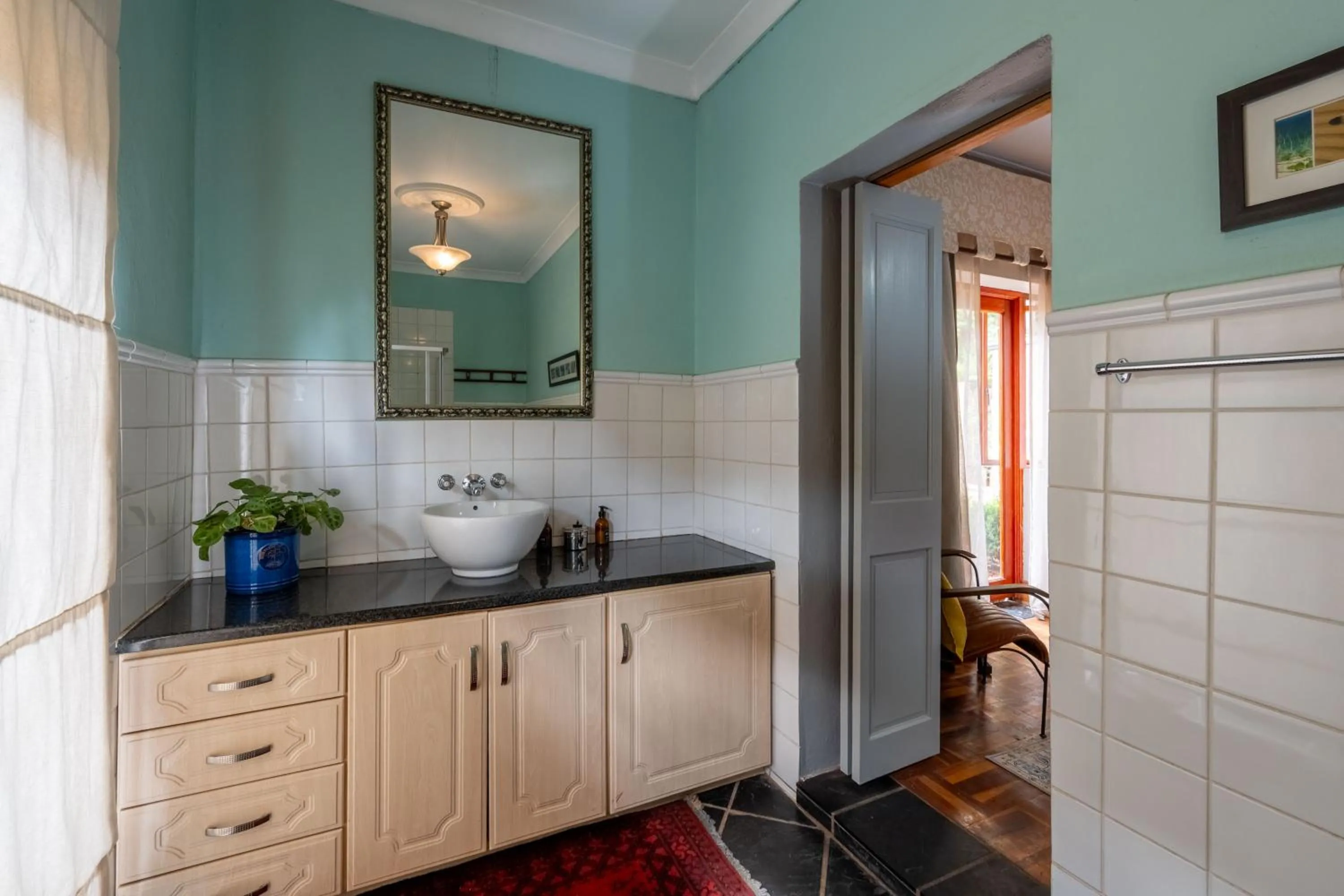 Bathroom in Hampton House Guest House