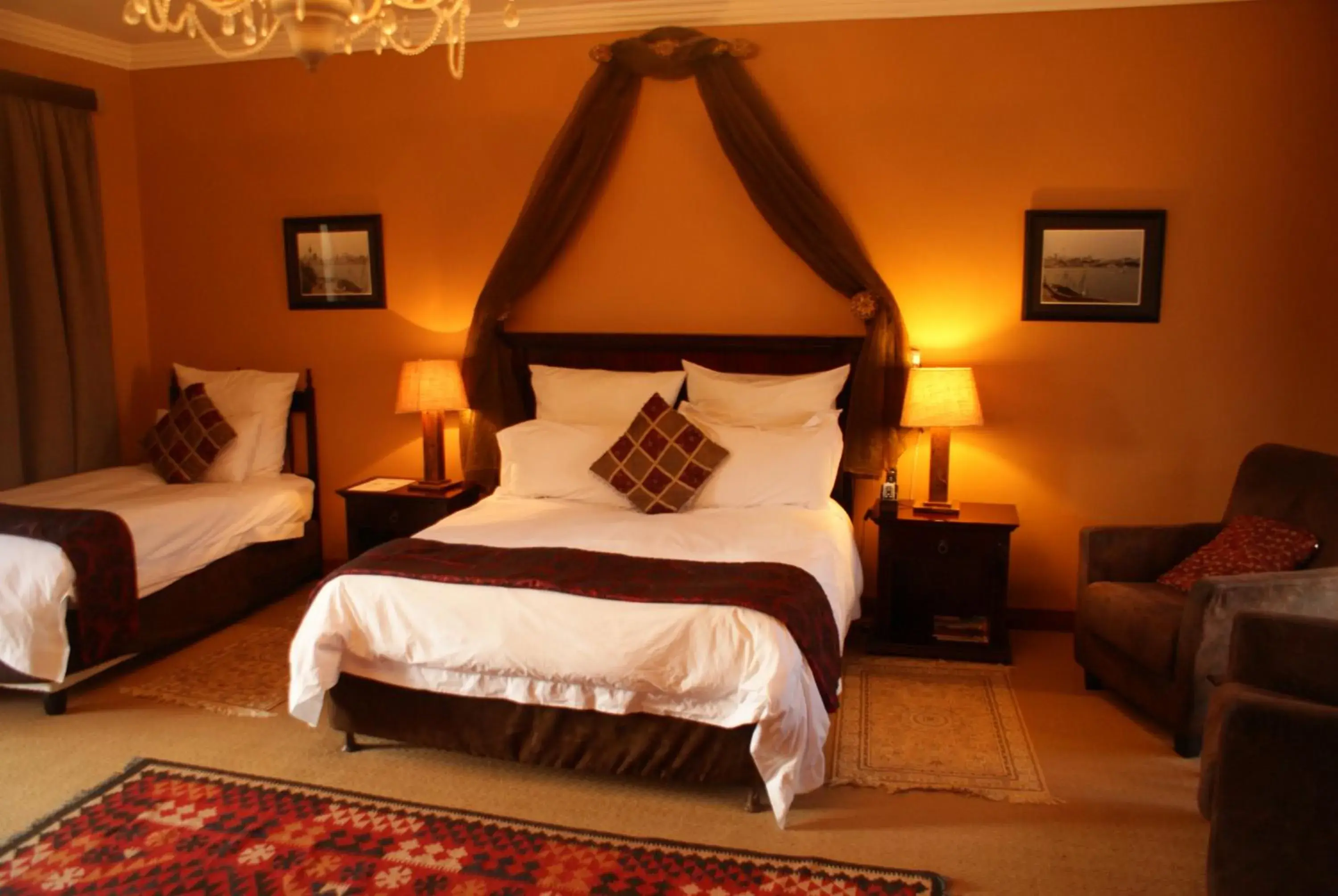 Deluxe Double Room with Shower in Hampton House Guest House Deluxe Double Room with Shower in Hampton House Guest House