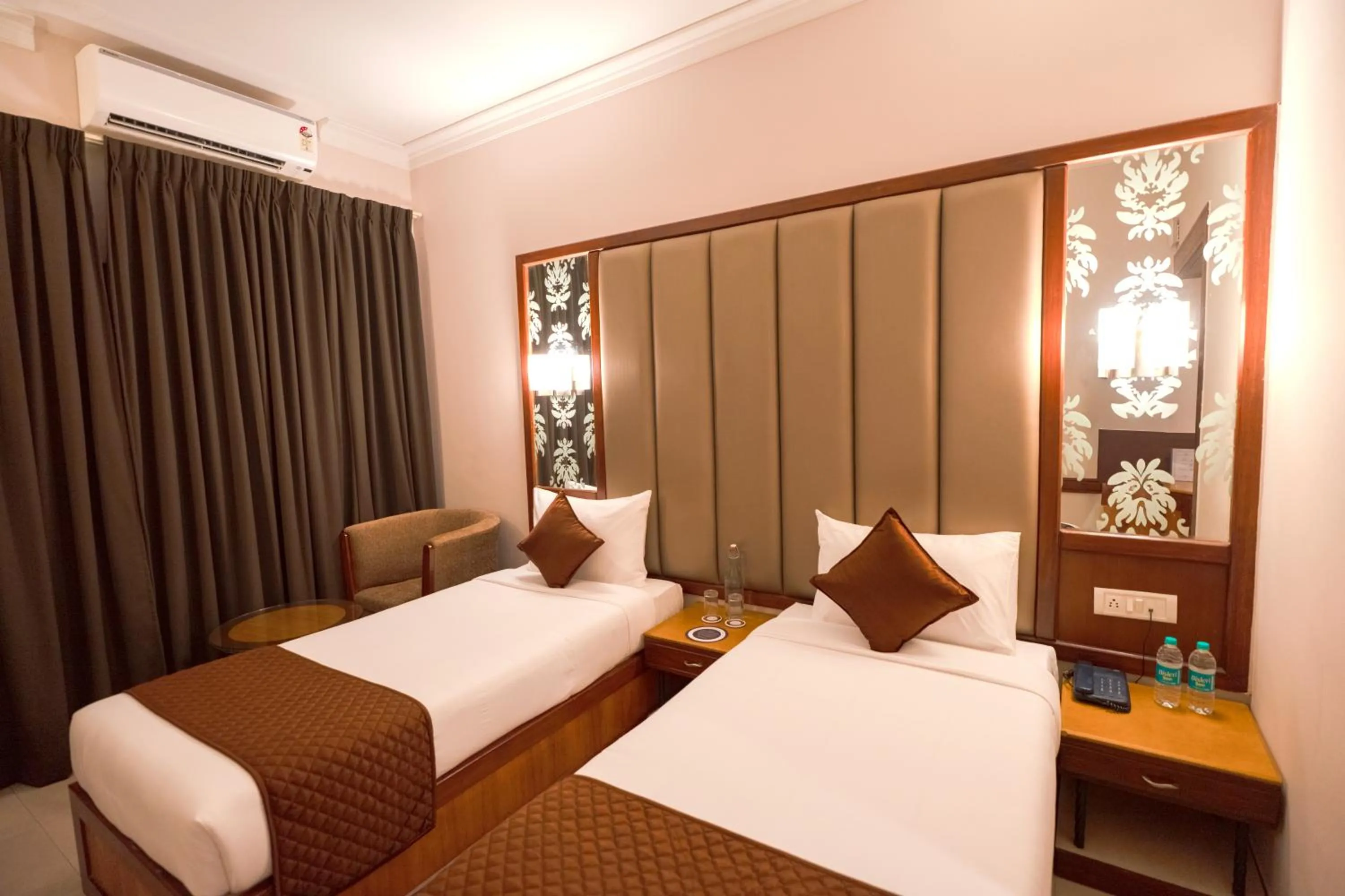 U by Z Hotels, Richmond Circle