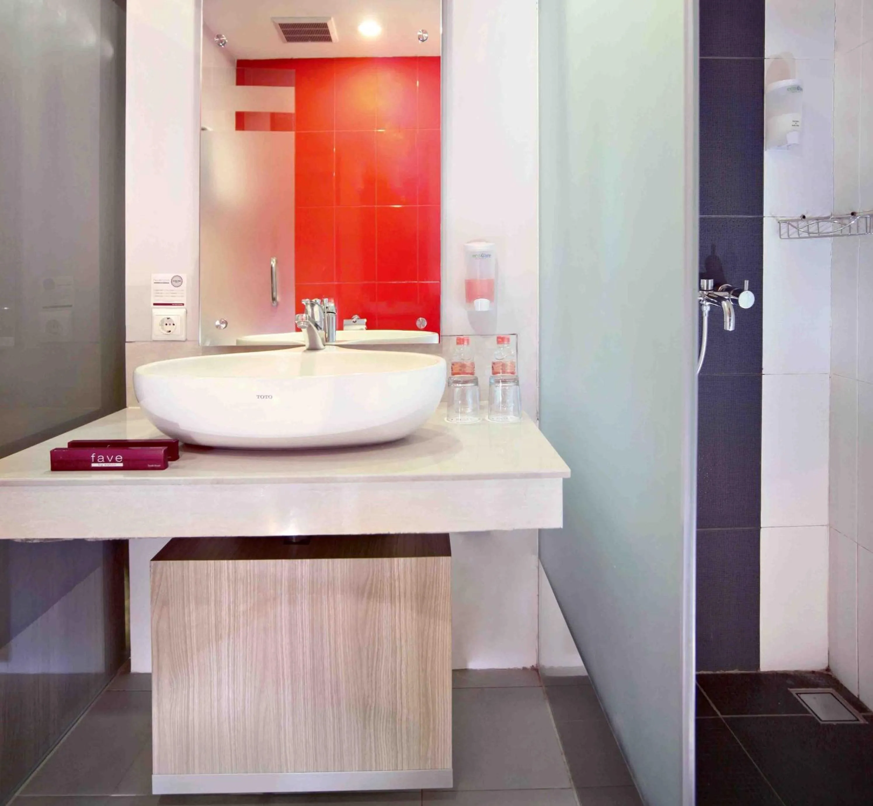 Bathroom in favehotel Cimanuk Garut