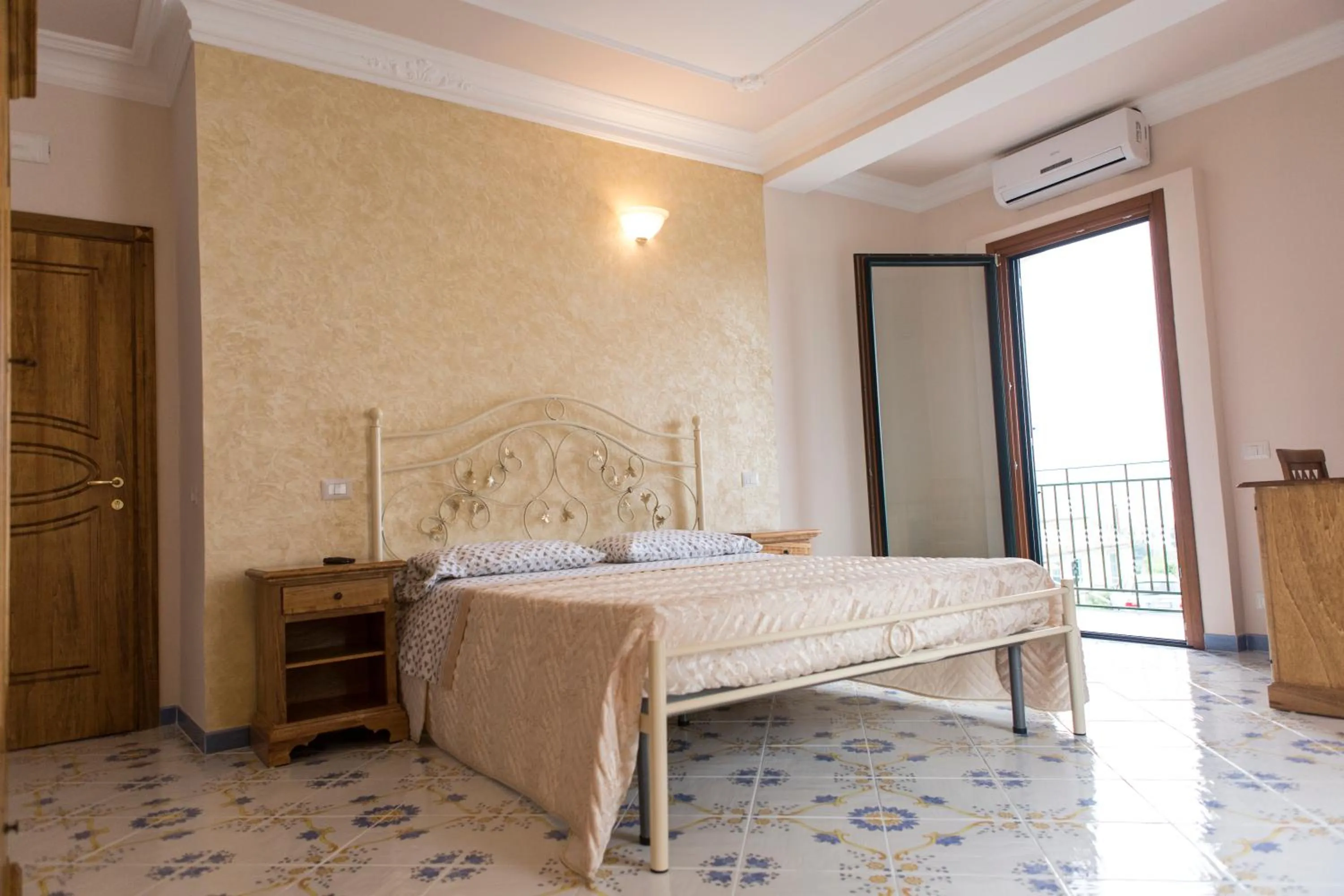 Day, Bed in Rianna Rooms & Breakfast