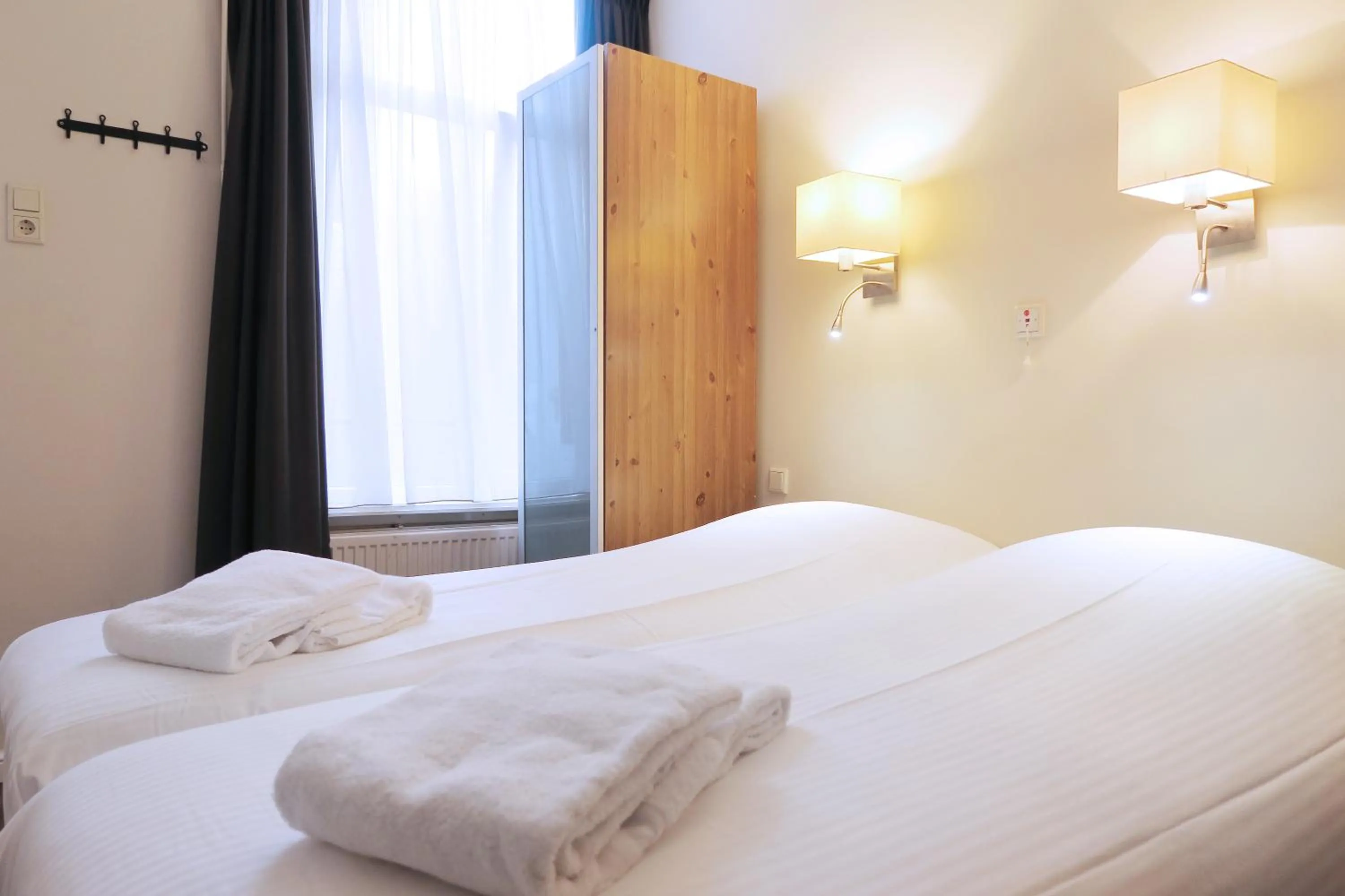 Bedroom, Bed in Hotel Carillon