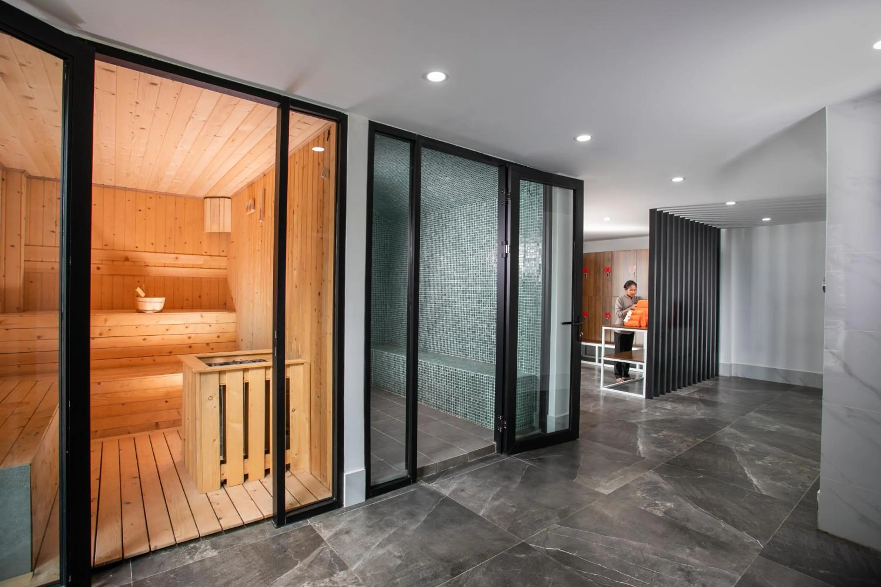 Sauna in Wonderland Suites and Resort