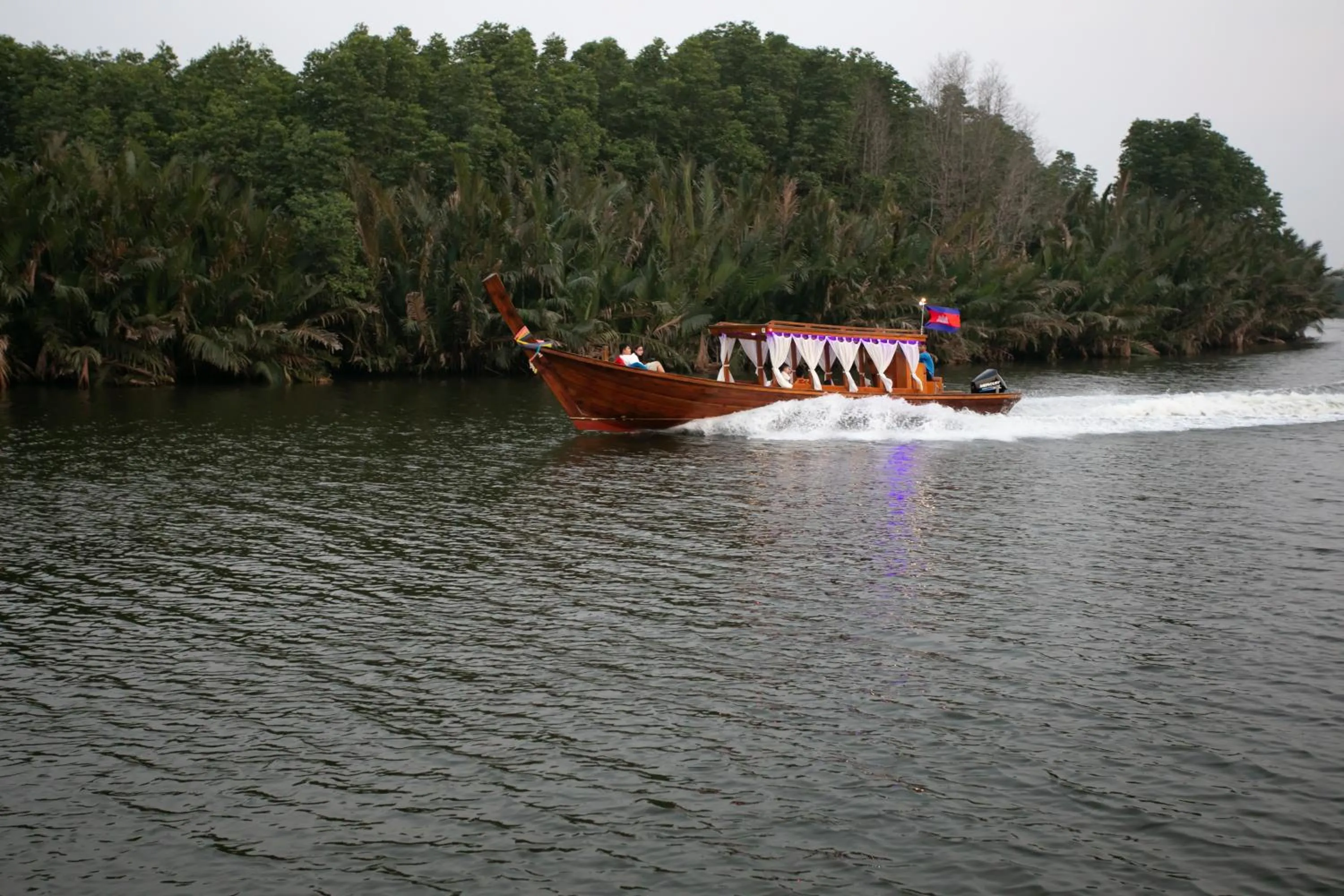 Activities in Wonderland Suites and Resort