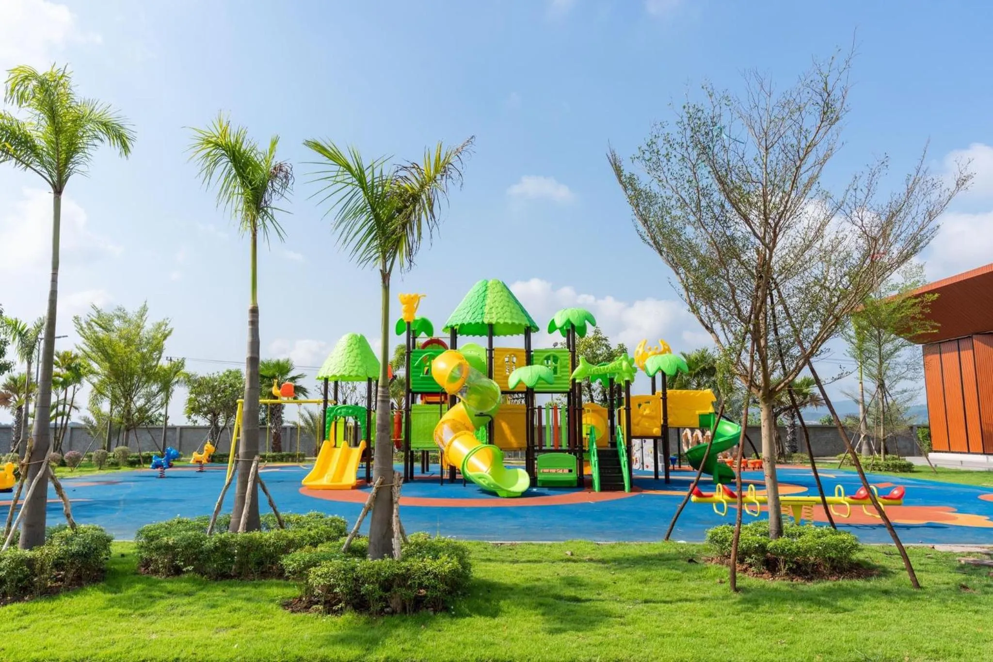 Children play ground in Wonderland Suites and Resort