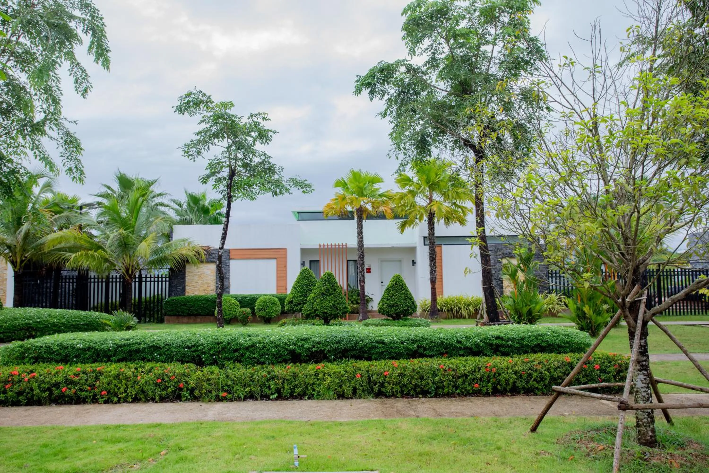 Garden view in Wonderland Suites and Resort