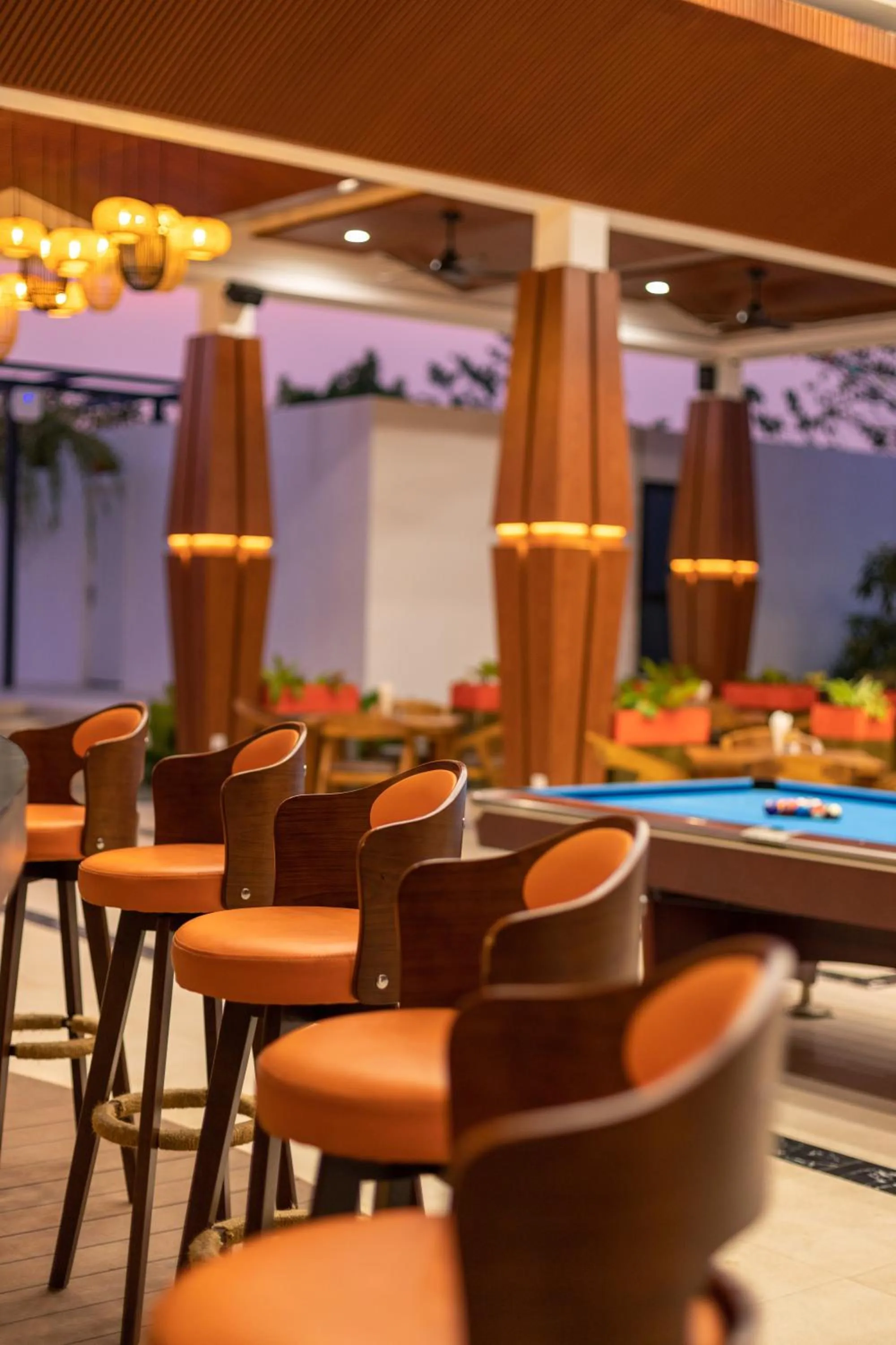 Restaurant/places to eat in Wonderland Suites and Resort