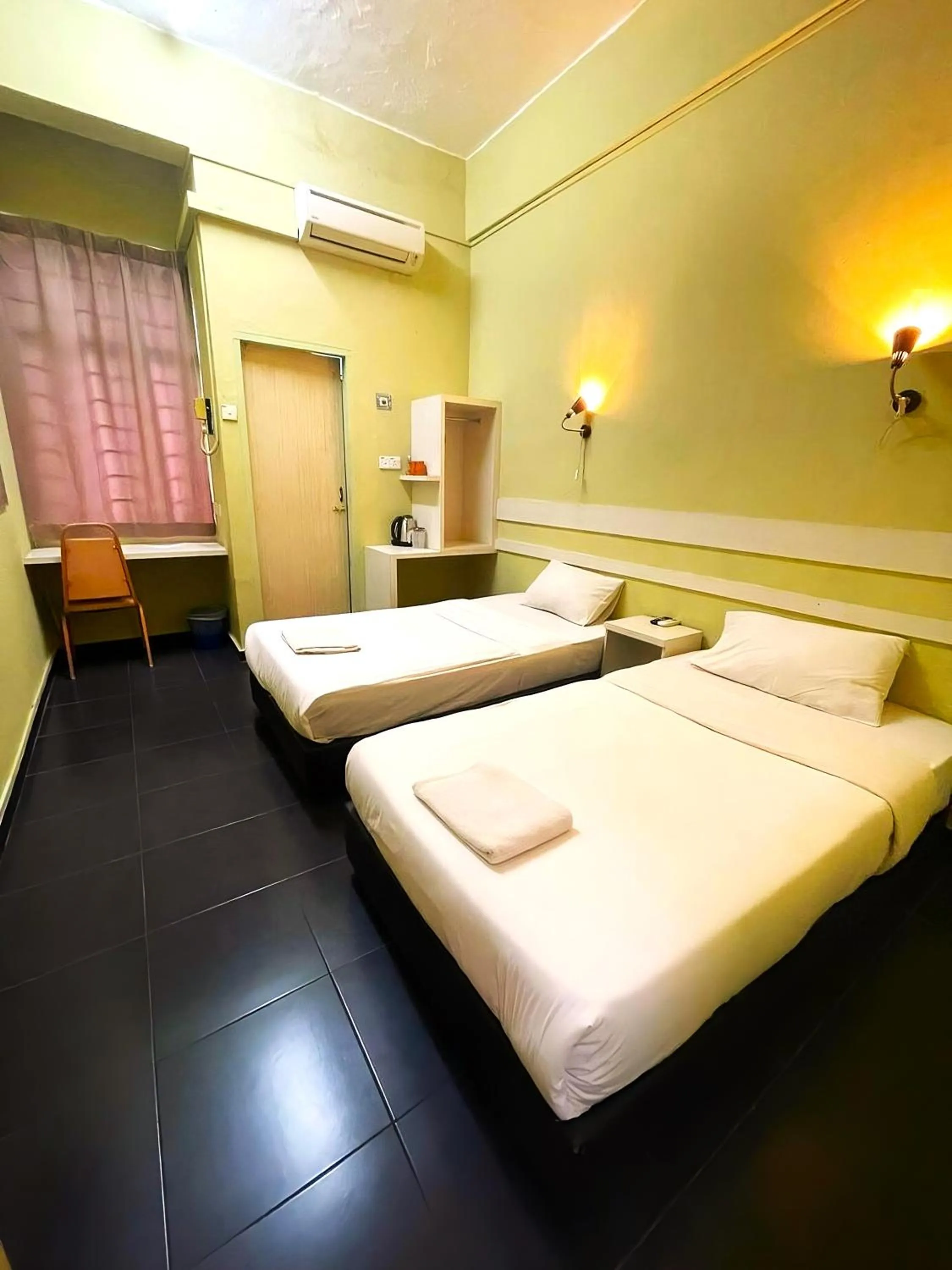 Shower in Alia Express Green Mango, Kota Bharu