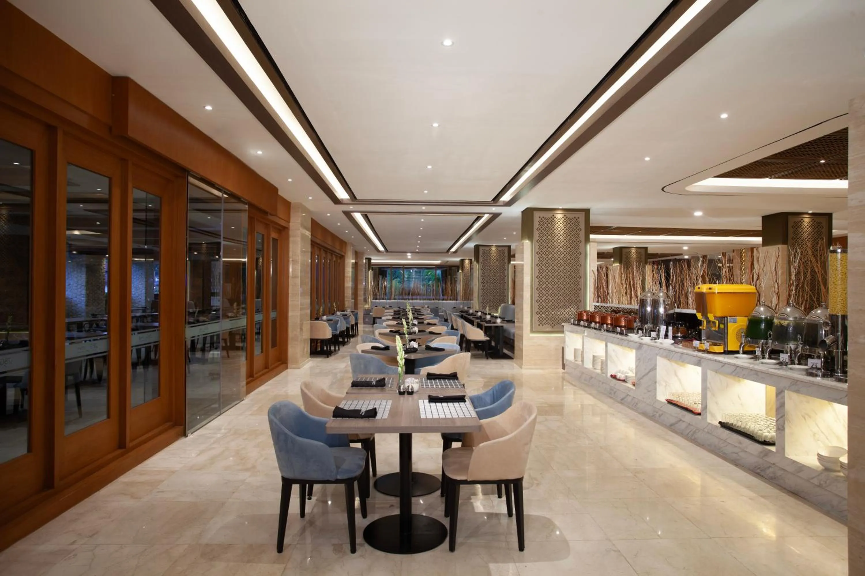 Restaurant/places to eat in Platinum Hotel Jimbaran Beach Bali