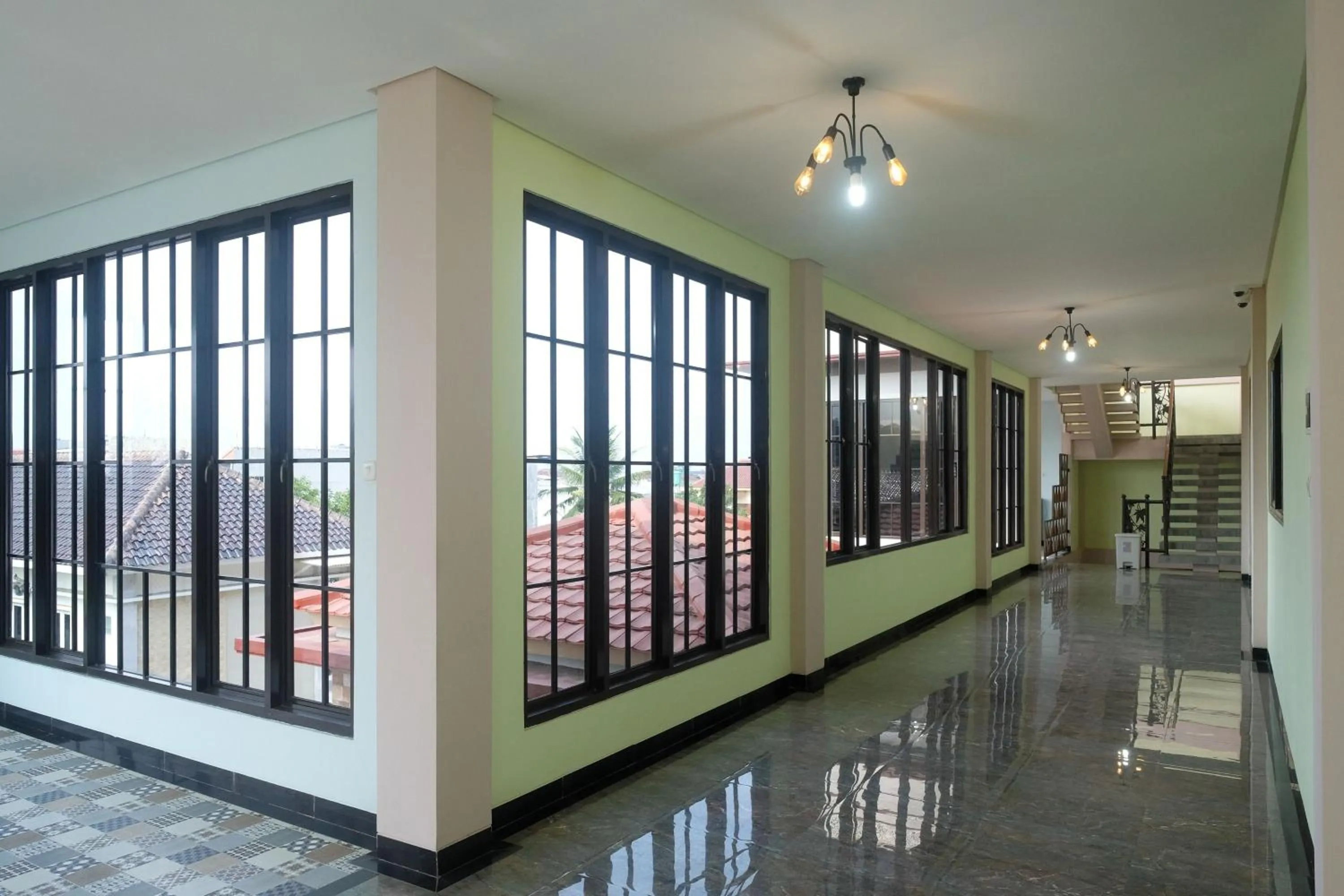 Urbanview Grand Lotus Hotel by RedDoorz